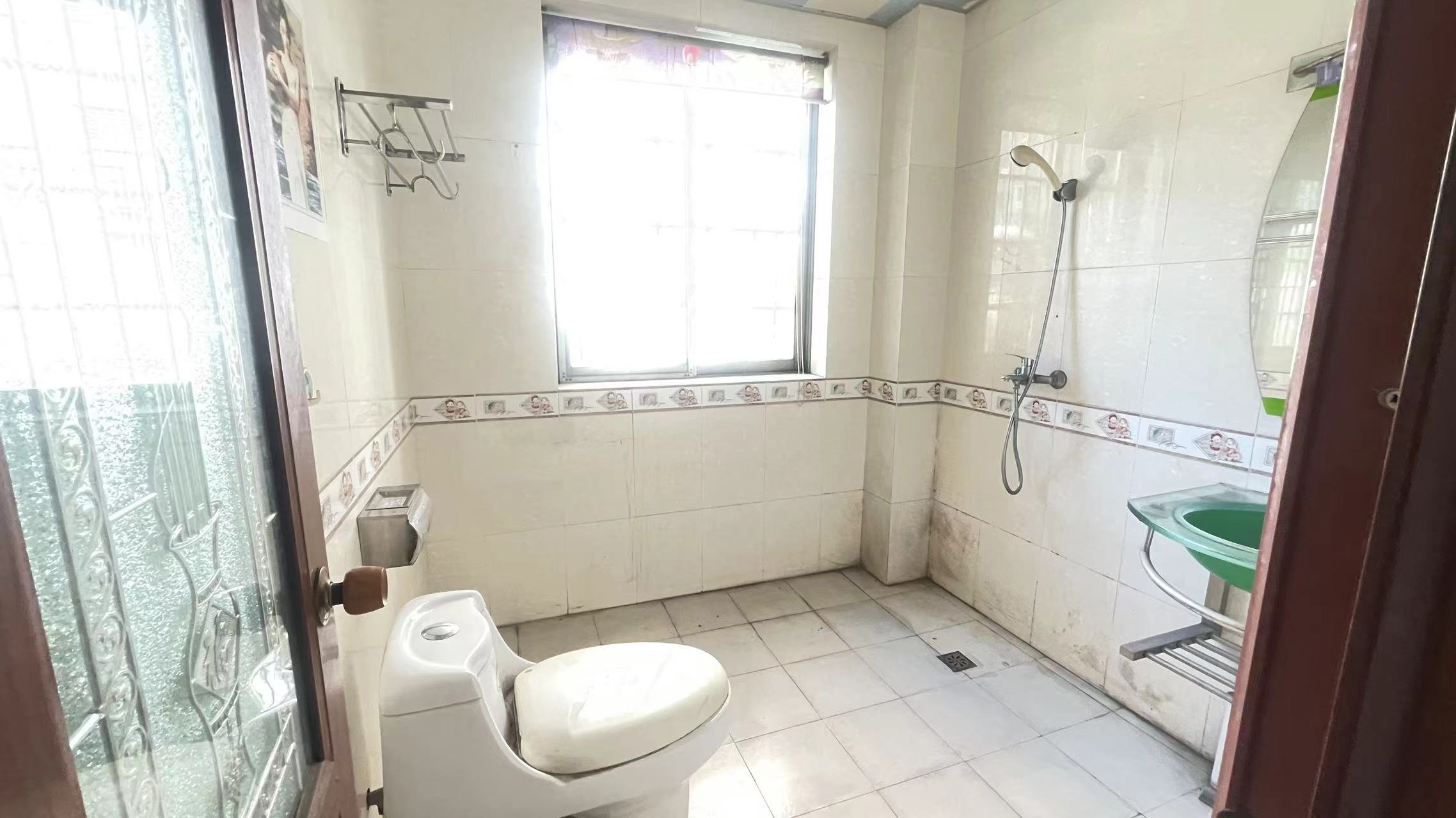 枫林绿洲  4室2厅2卫    48.0万 枫林绿洲  4室2厅2卫    48.0万室内图