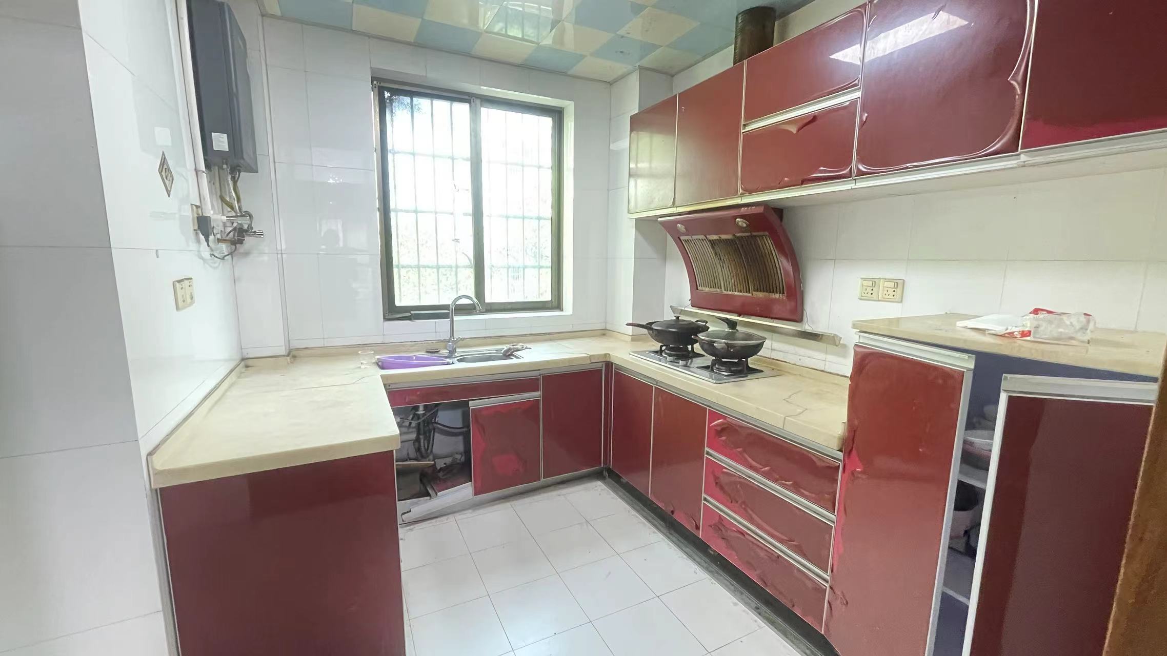 枫林绿洲  4室2厅2卫    48.0万 枫林绿洲  4室2厅2卫    48.0万室内图