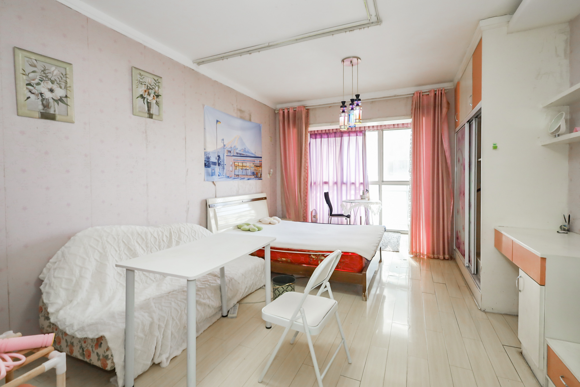 美林银谷  1室1厅1卫    29.6万 美林银谷  1室1厅1卫    29.6万客厅