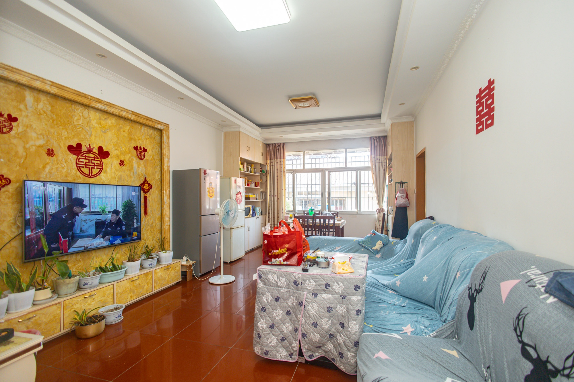 星沙三区 3室2厅1卫 55.0万 星沙三区 3室2厅1卫 55.0万客厅