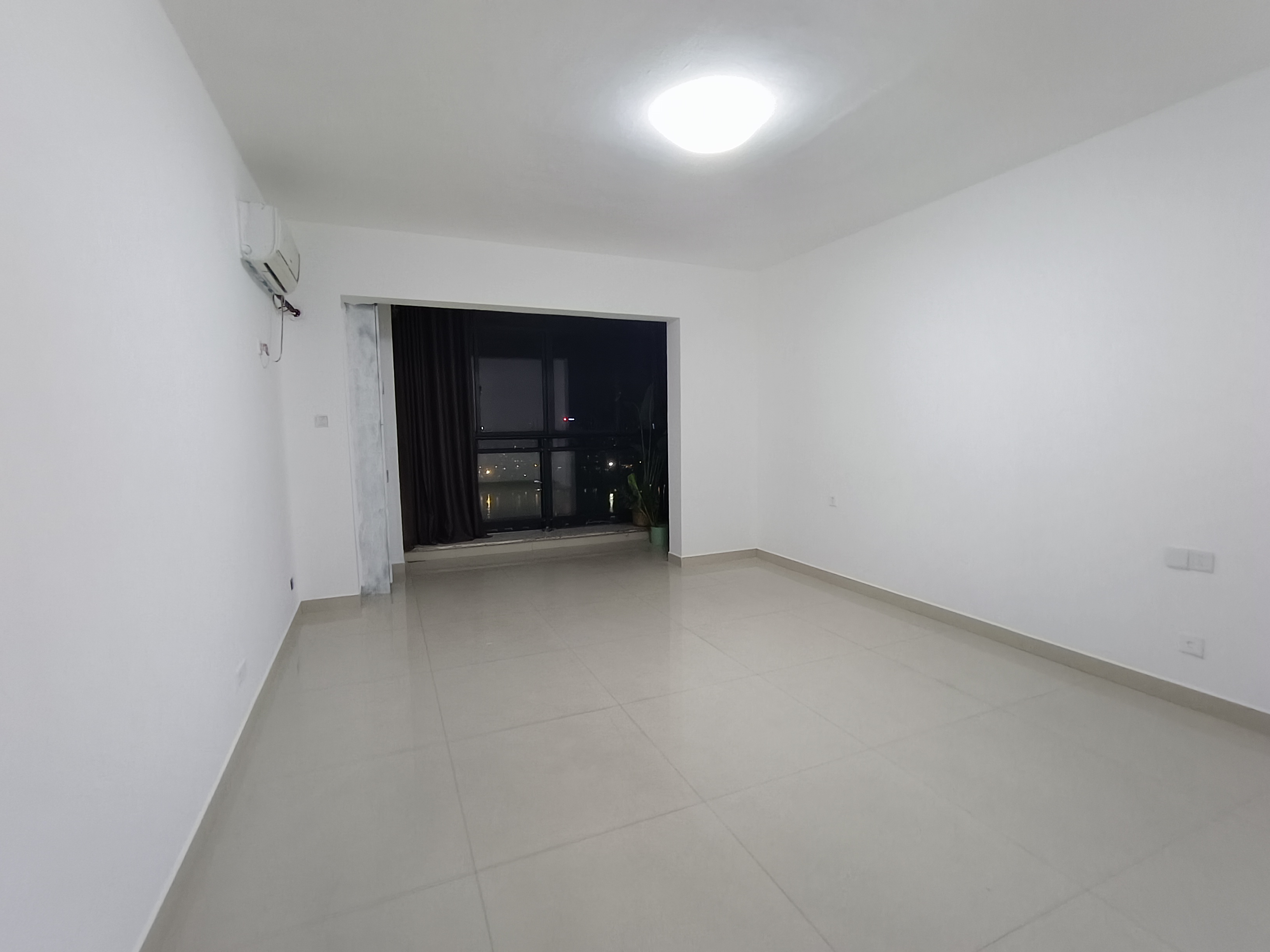 大汉希尔顿 4室2厅2卫 130.0万 大汉希尔顿 4室2厅2卫 130.0万室内图