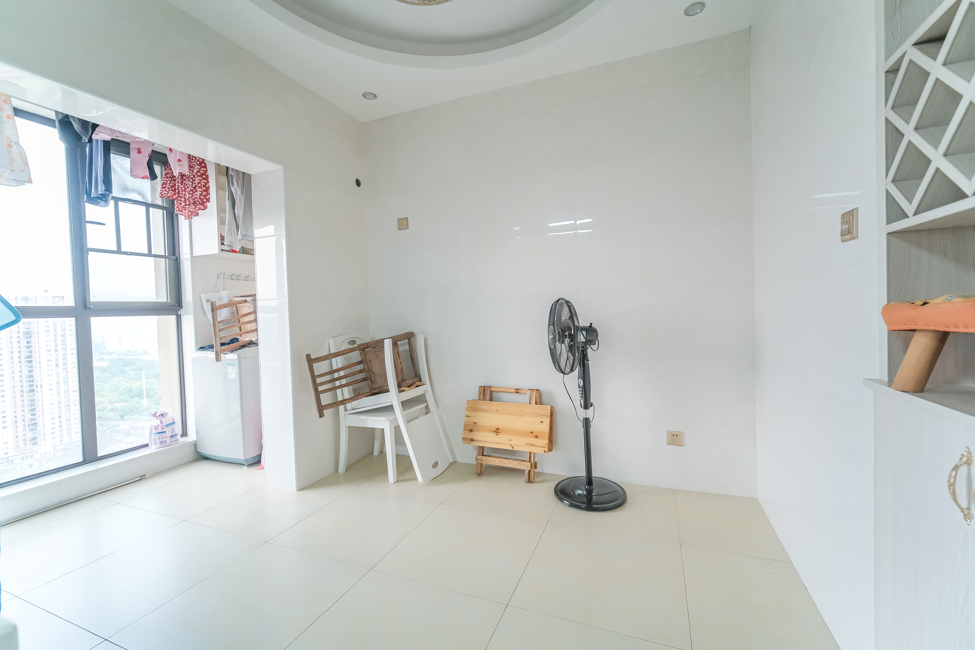 艾美潇湘 3室2厅2卫 88.0万 艾美潇湘 3室2厅2卫 88.0万客厅