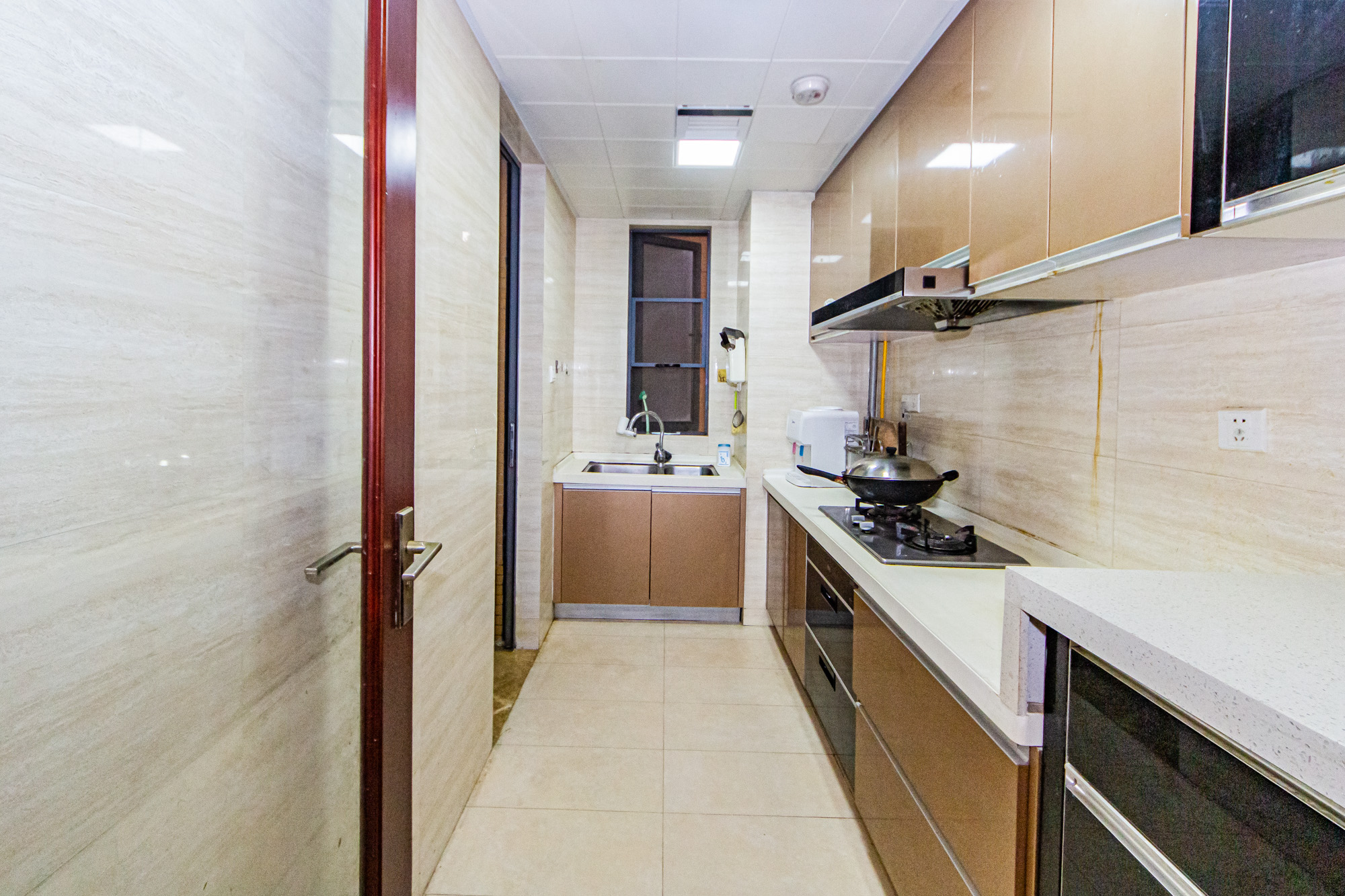 珠江郦城薰衣道  3室2厅2卫    155.0万厨房