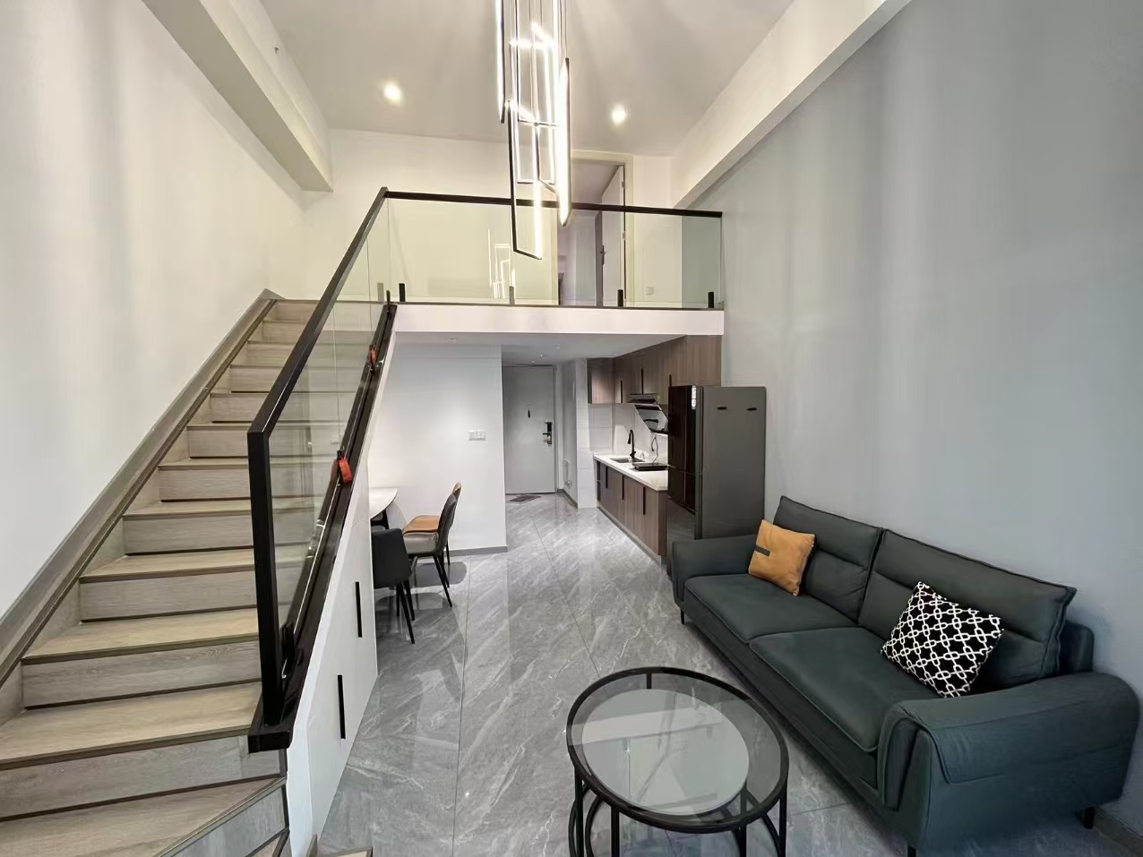 未来云环球中心  1室1厅1卫    52.8万 未来云环球中心  1室1厅1卫    52.8万室内图