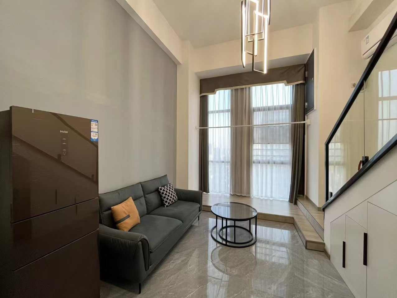 未来云环球中心  1室1厅1卫    52.8万 未来云环球中心  1室1厅1卫    52.8万室内图