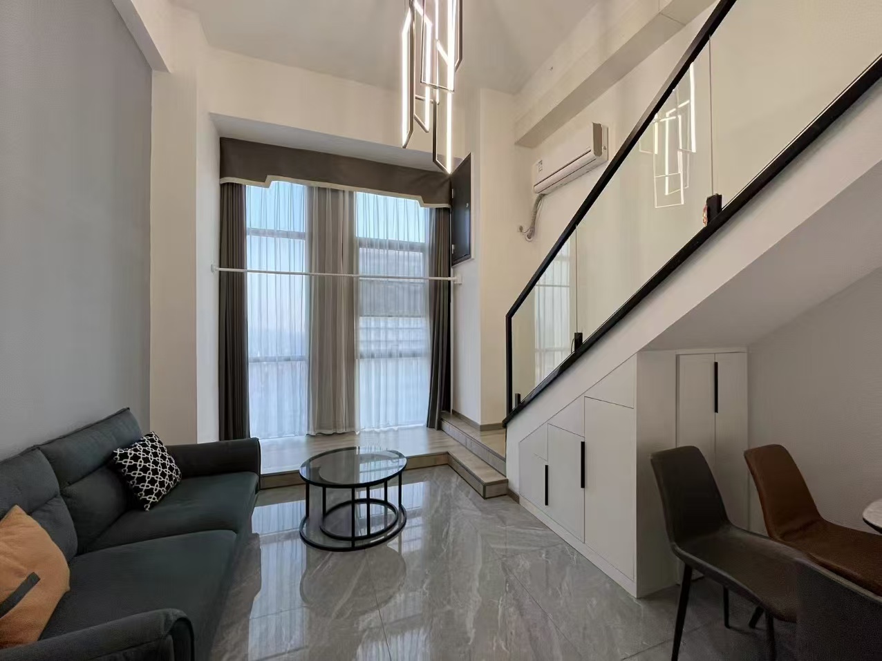 未来云环球中心  1室1厅1卫    52.8万 未来云环球中心  1室1厅1卫    52.8万室内图