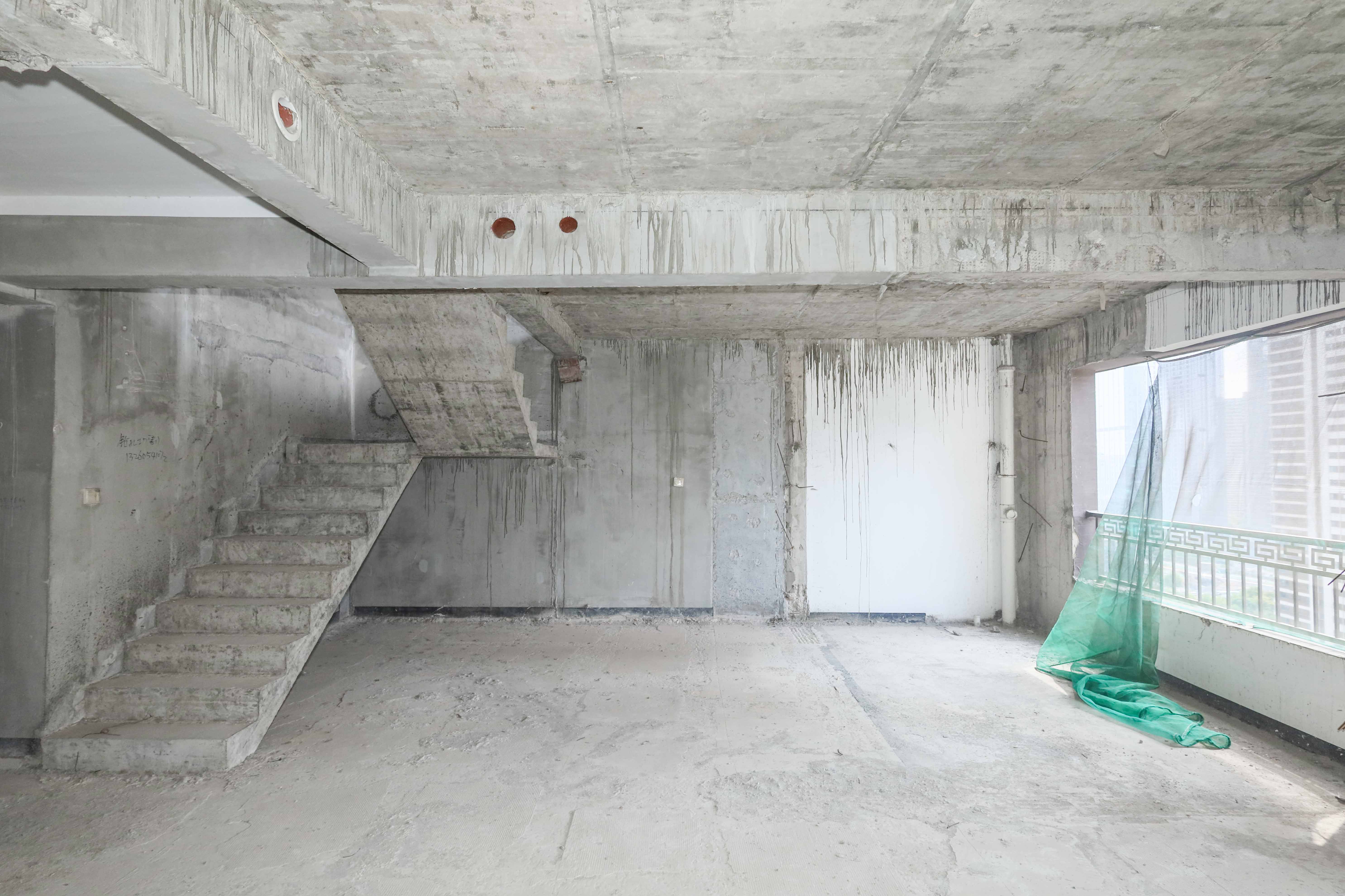 建发央著  4室2厅2卫   248.00万客厅