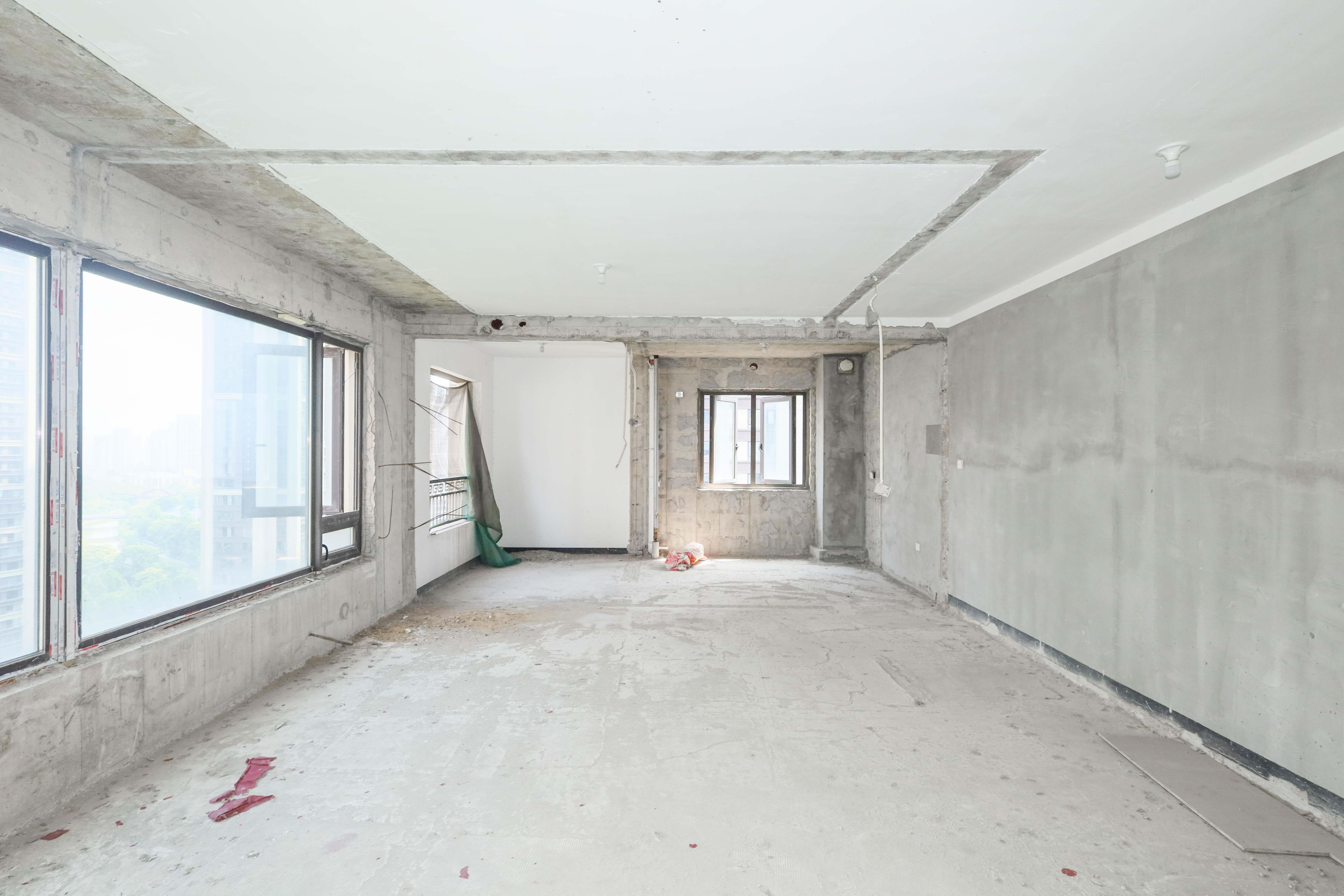 建发央著  4室2厅2卫   248.00万其他