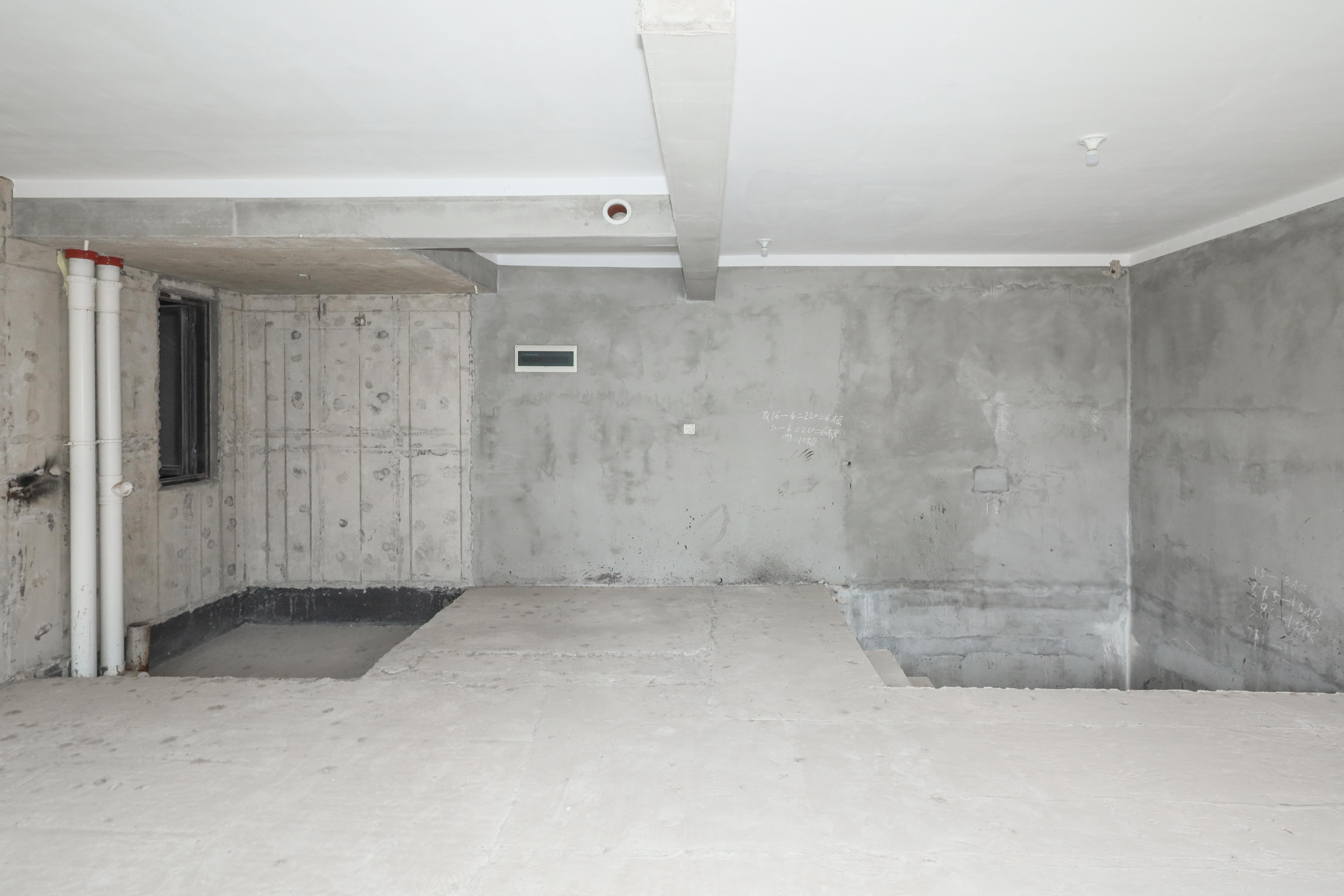 建发央著  4室2厅2卫   248.00万卧室