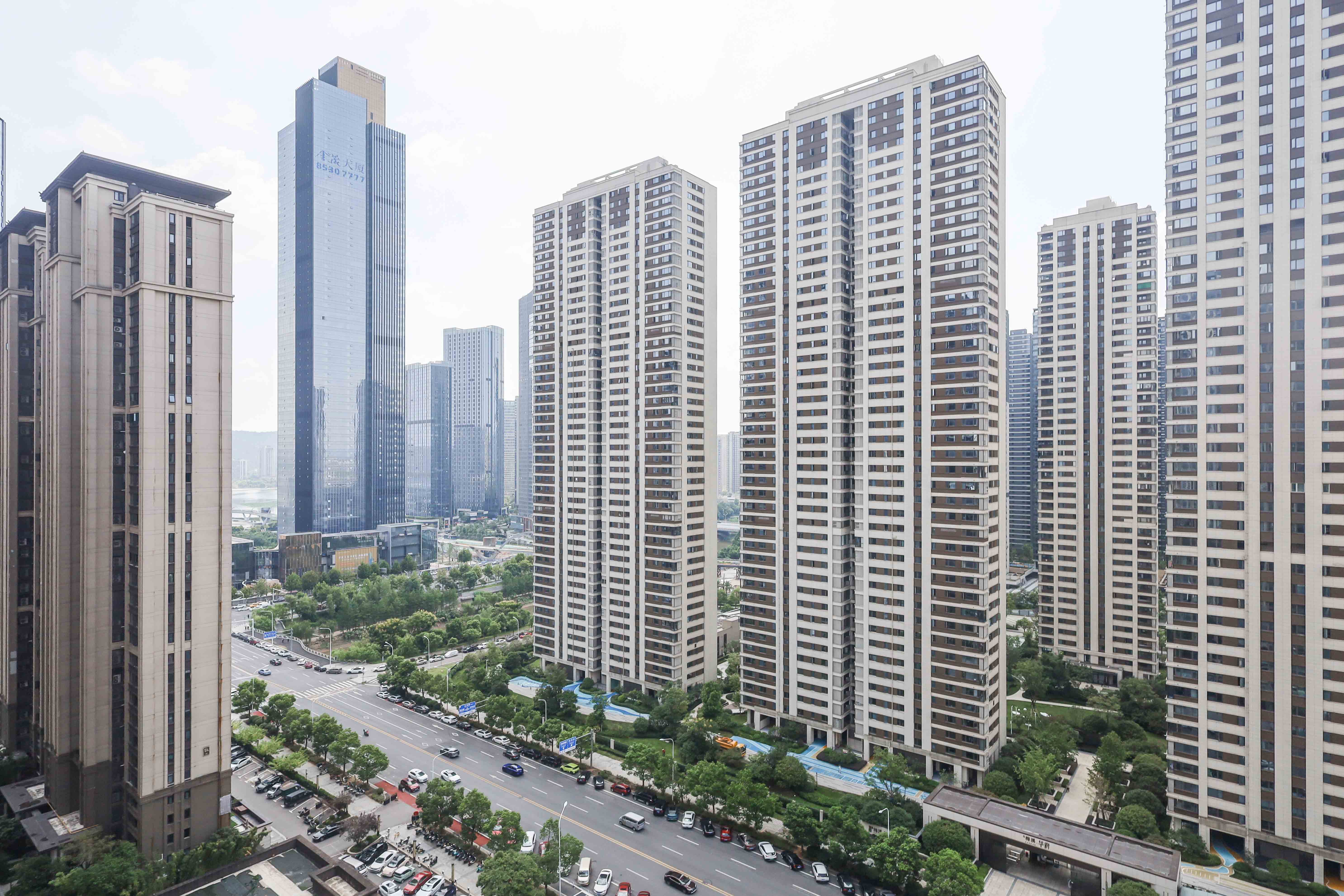 建发央著  4室2厅2卫   248.00万阳台
