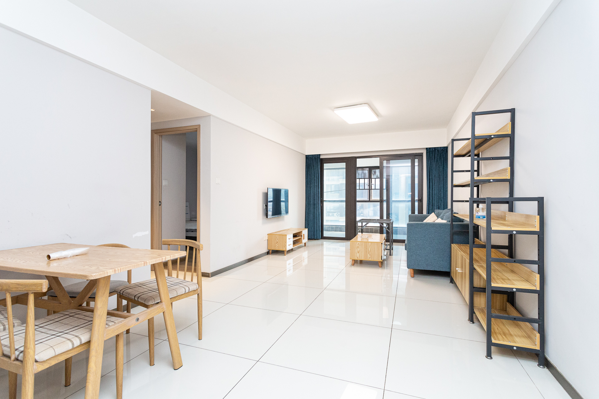 时代倾城五期 2室2厅1卫 75.0万 时代倾城五期 2室2厅1卫 75.0万客厅