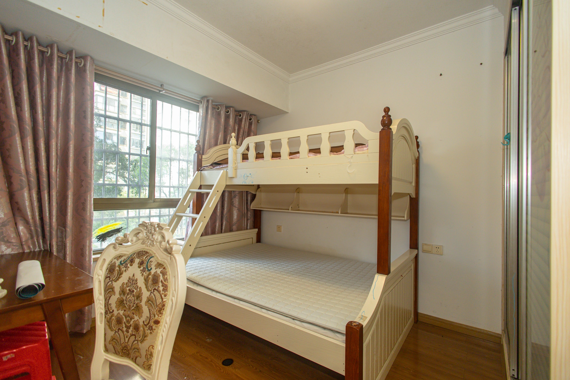 碧桂园威尼斯城 3室2厅2卫 69.8万 碧桂园威尼斯城 3室2厅2卫 69.8万卧室