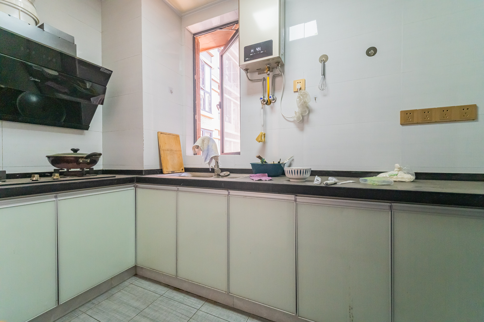 深业喜汇 3室2厅1卫 66.8万 深业喜汇 3室2厅1卫 66.8万厨房