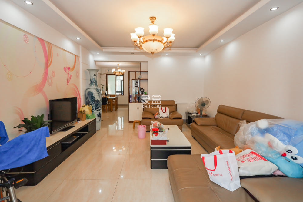 八方和园  3室2厅2卫    390.0万