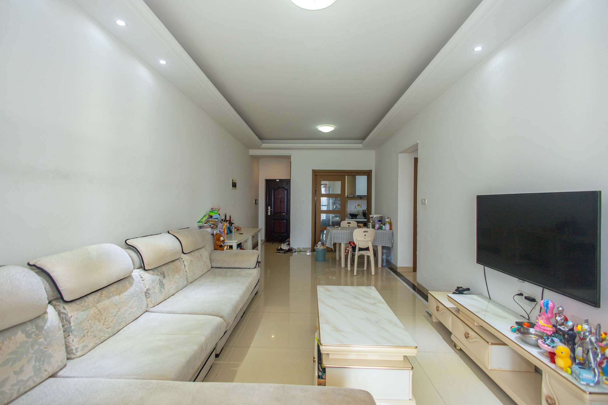 旺德府恺悦国际 3室2厅1卫 71.0万 旺德府恺悦国际 3室2厅1卫 71.0万客厅