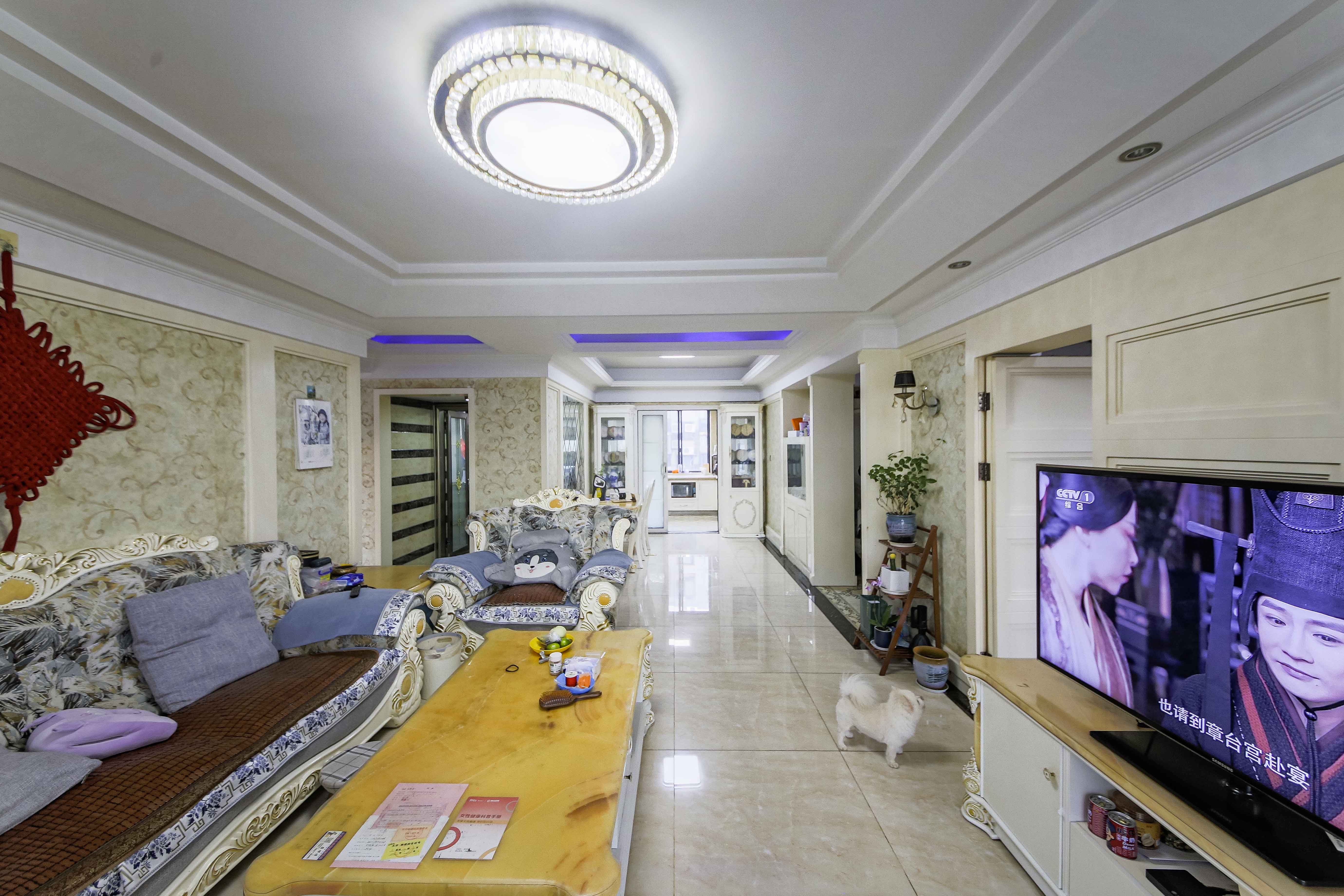 博林金谷  4室3厅3卫    239.8万 博林金谷  4室3厅3卫    239.8万