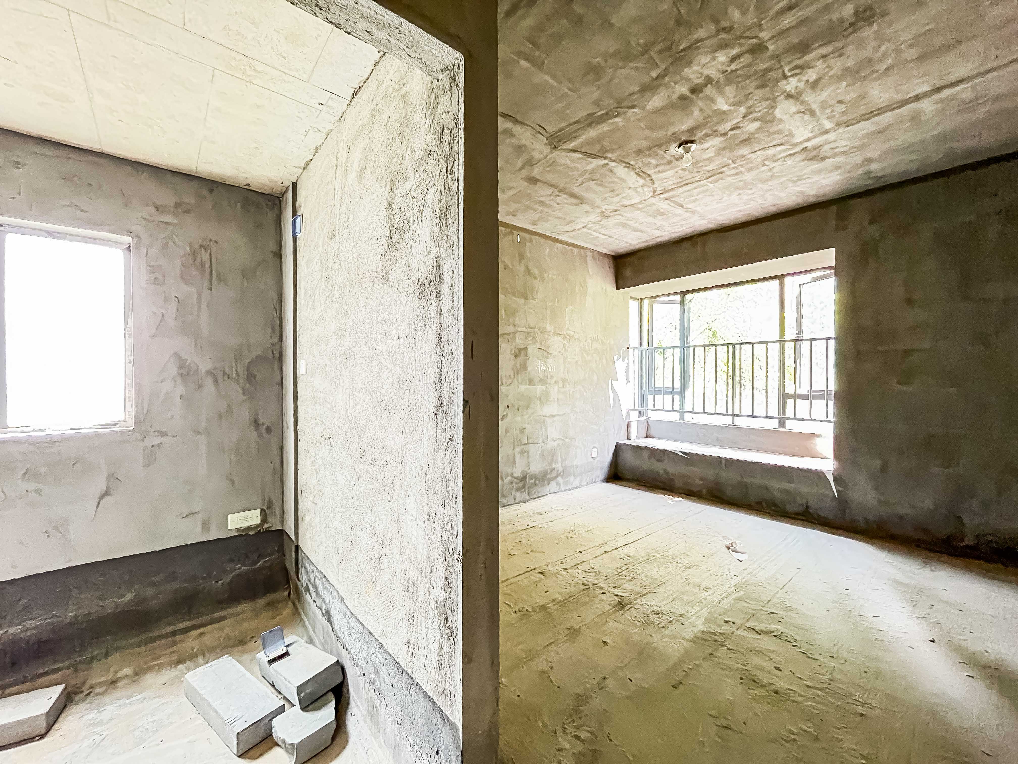 长房云时代  4室2厅2卫   129.50万卧室