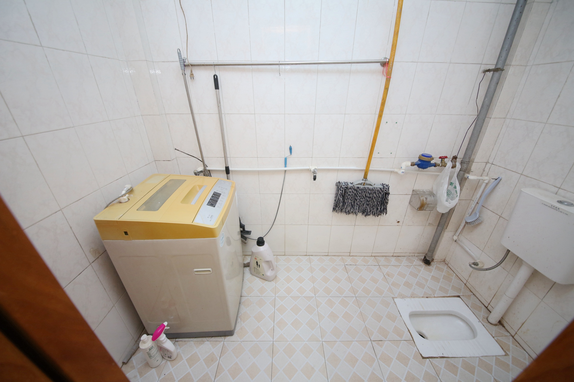 韭菜园商住楼  2室2厅1卫   80.00万卫生间