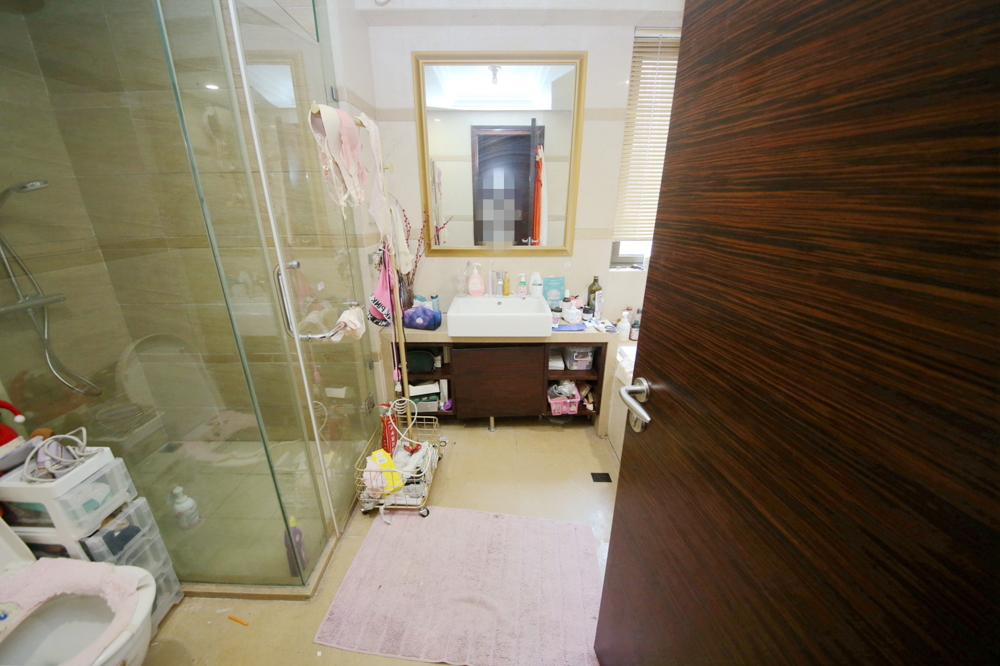 华远华中心  4室2厅4卫   400.00万其他