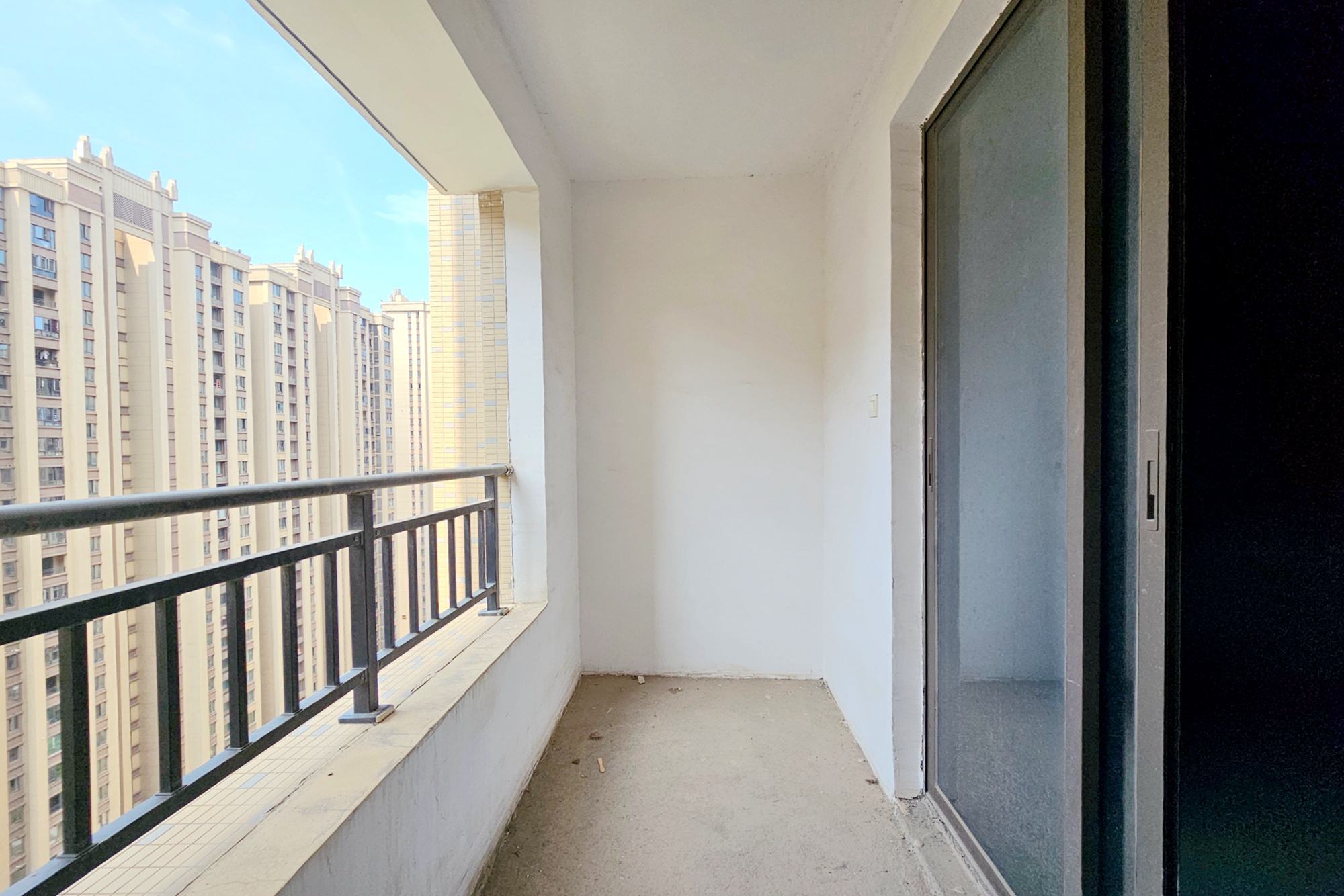 阳光城尚东湾青云苑 2室1厅1卫 73.0万 阳光城尚东湾青云苑 2室1厅1卫 73.0万阳台