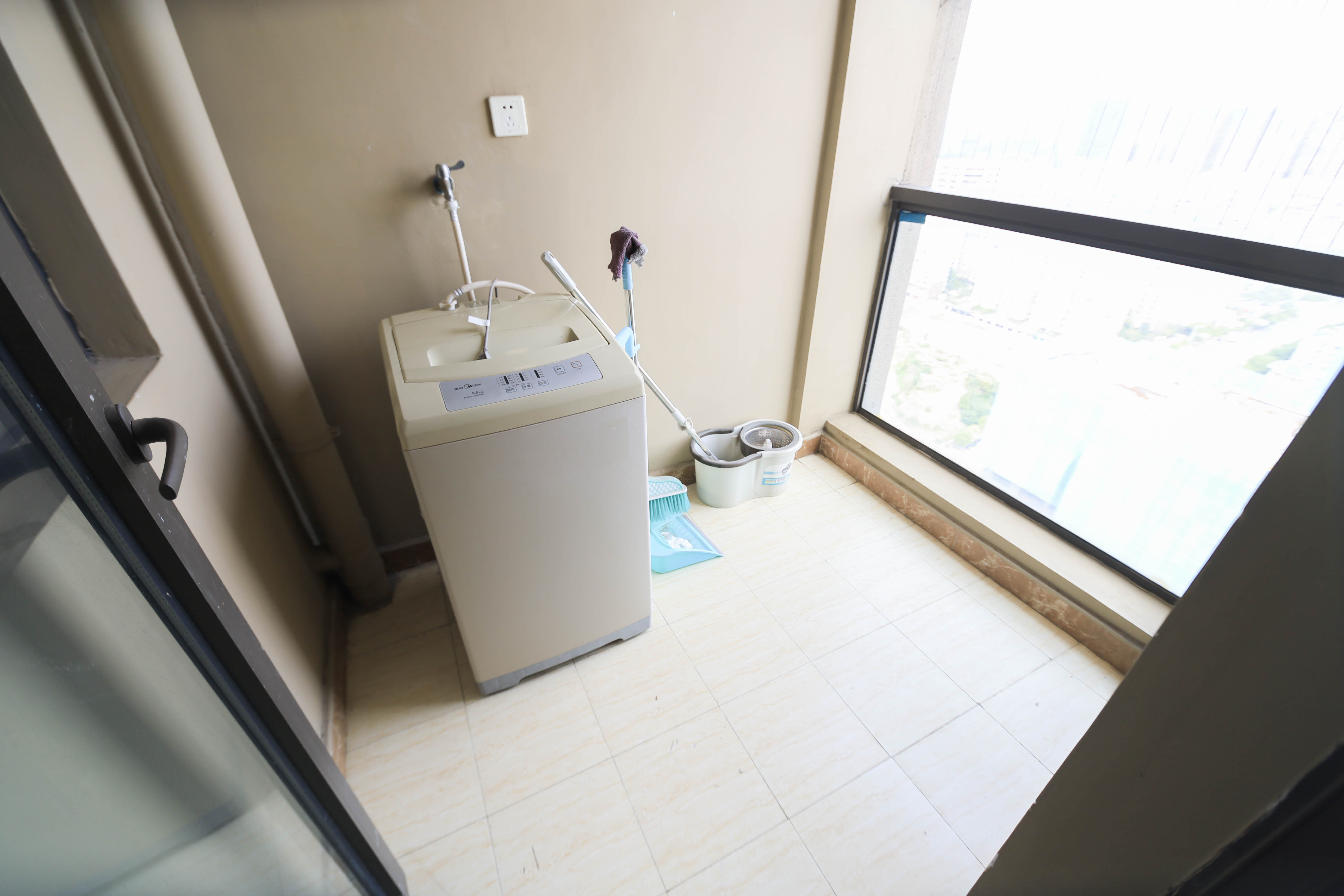 美洲故事  1室1厅1卫   38.00万其他