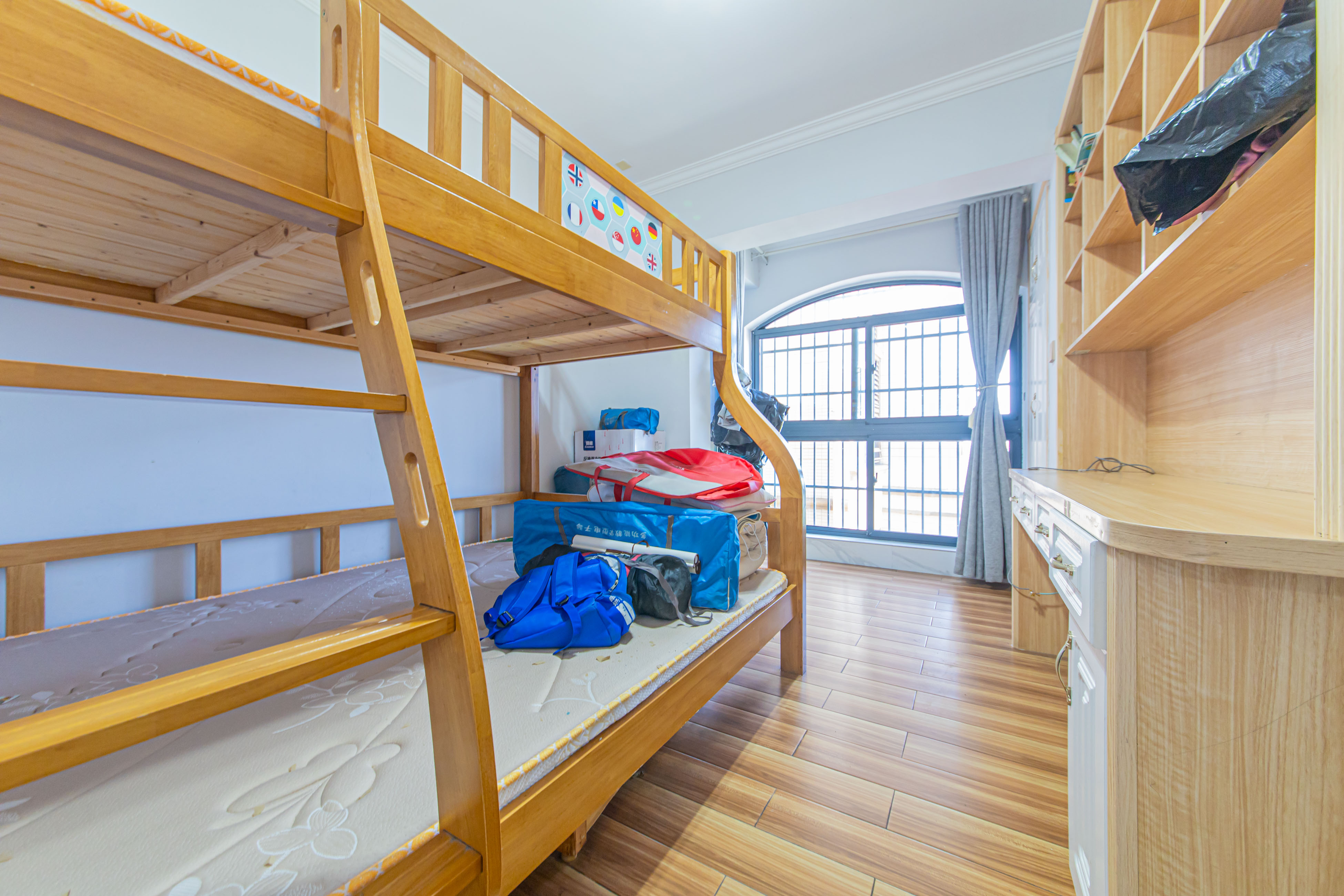 中建芙蓉嘉苑  3室2厅2卫    115.0万卧室