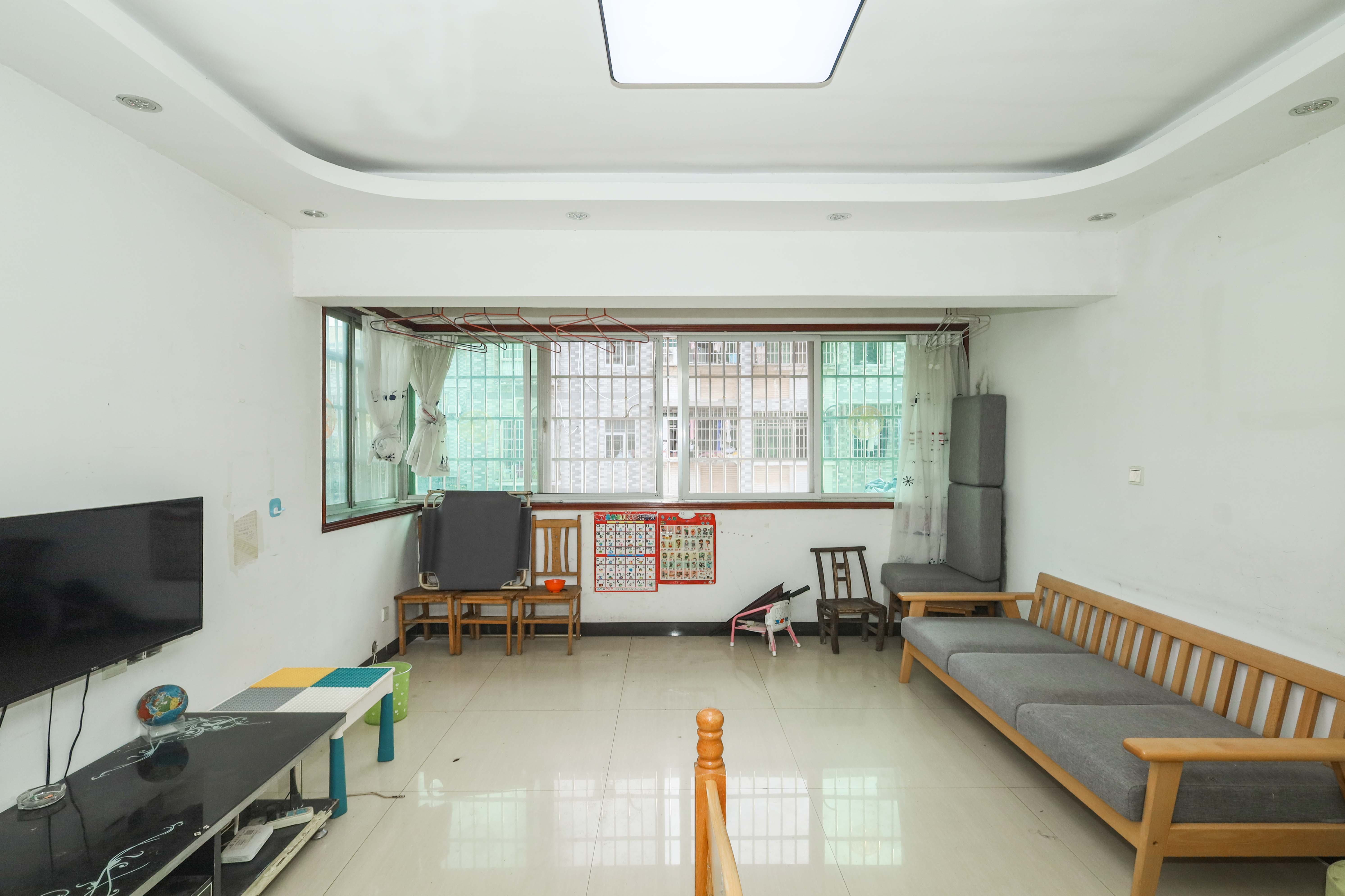 长丰小区  2室2厅1卫   65.00万