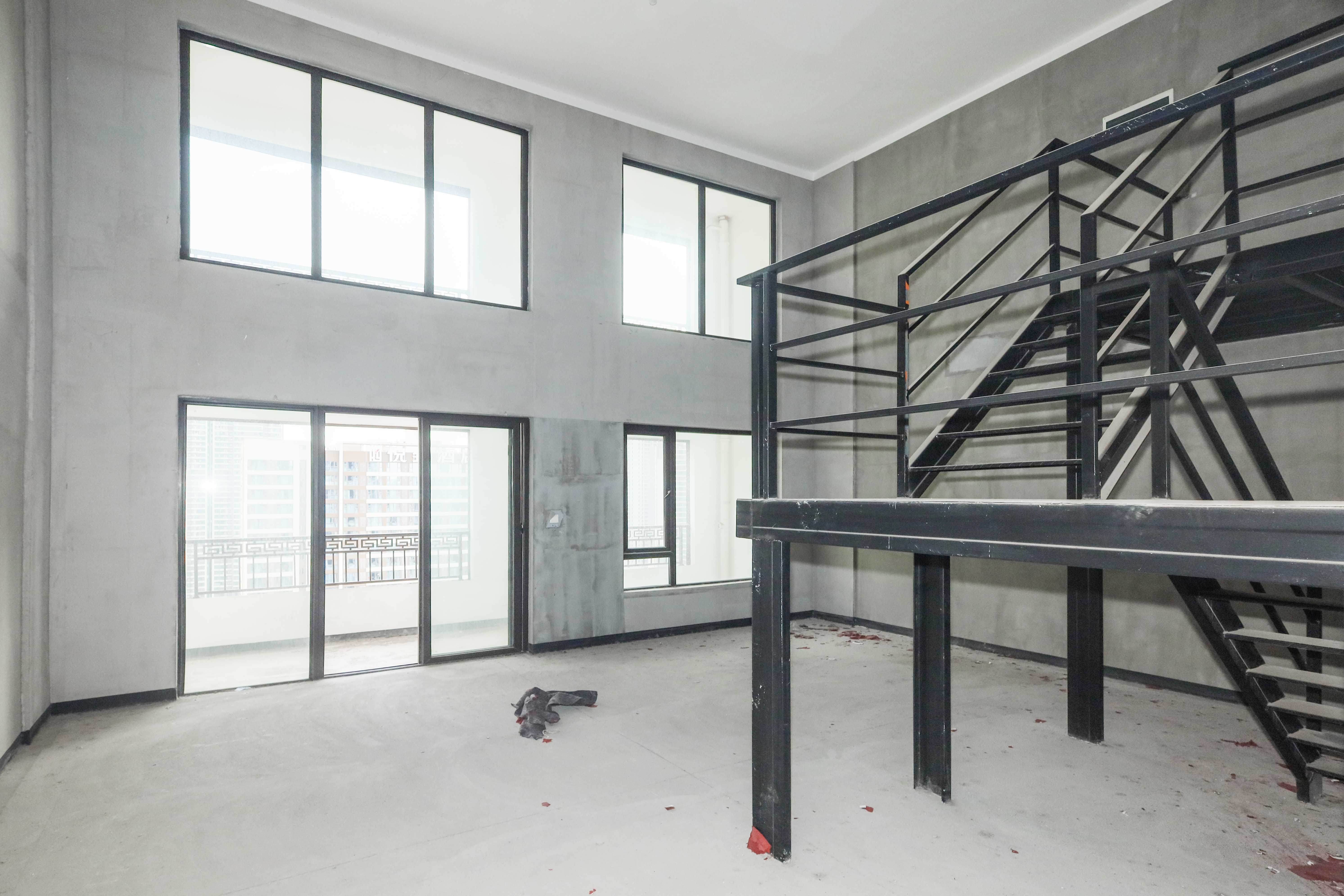 建发央著  4室2厅2卫   245.00万