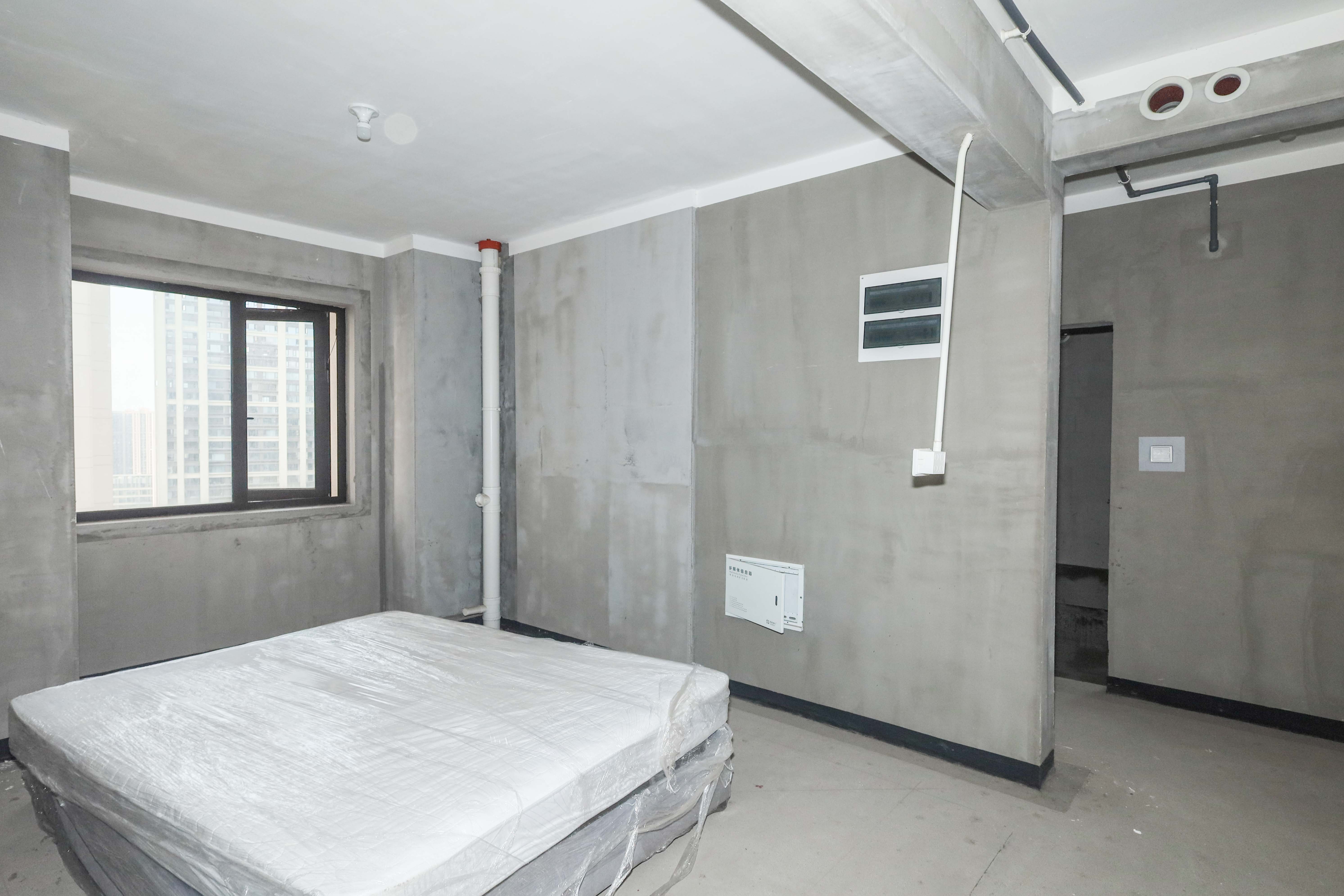 建发央著  4室2厅2卫   245.00万卧室