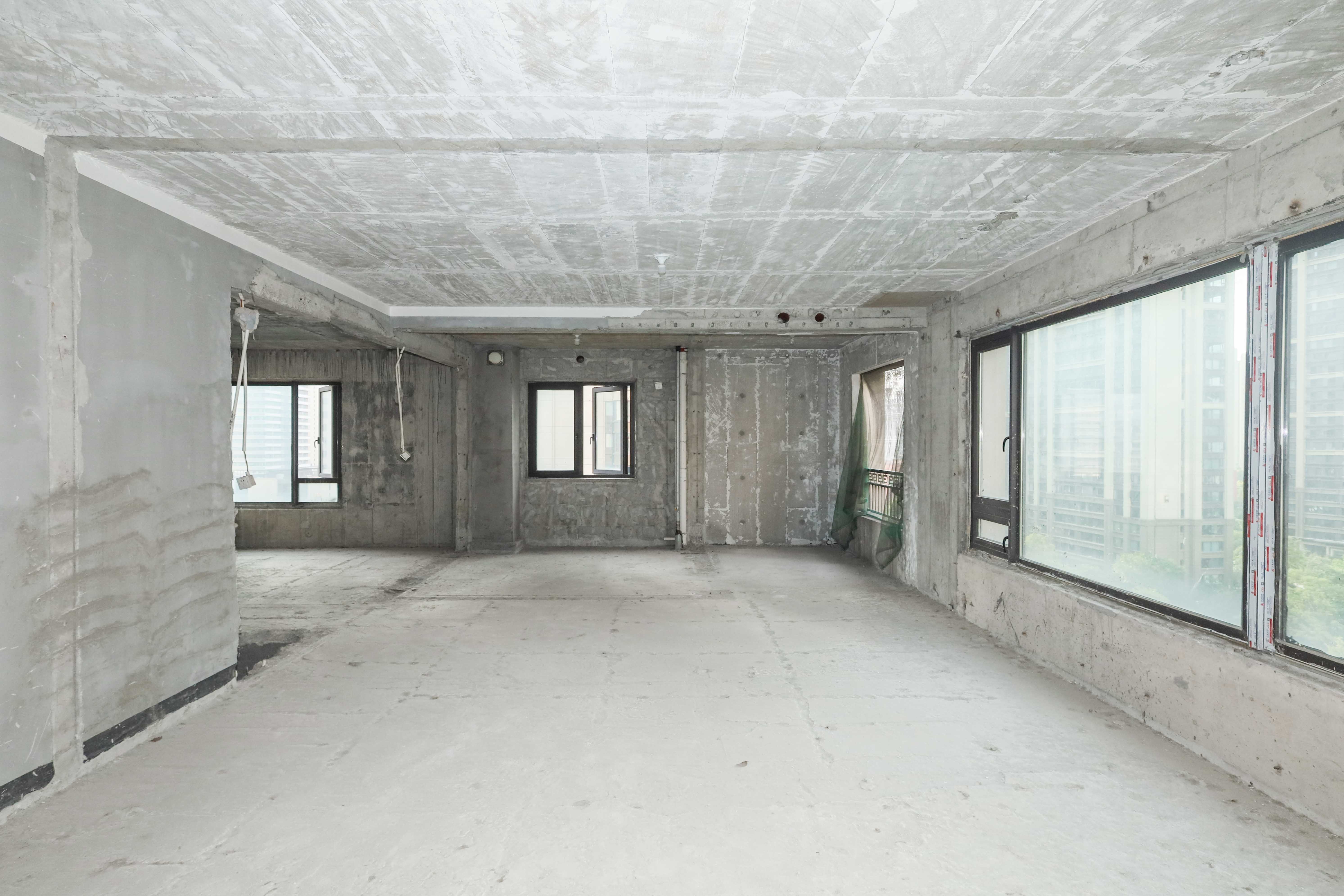 建发央著  4室2厅2卫   330.00万