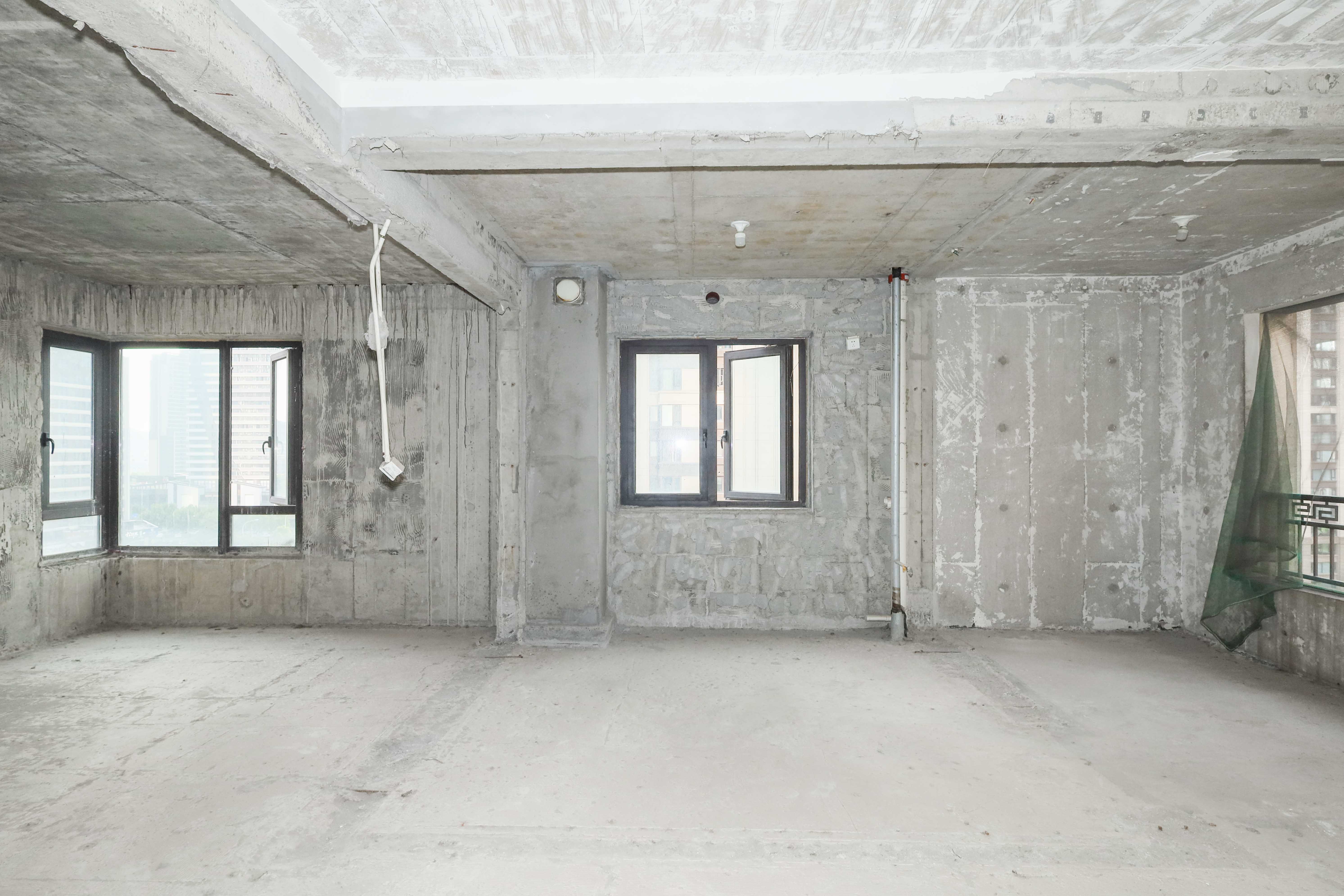 建发央著  4室2厅2卫   330.00万其他