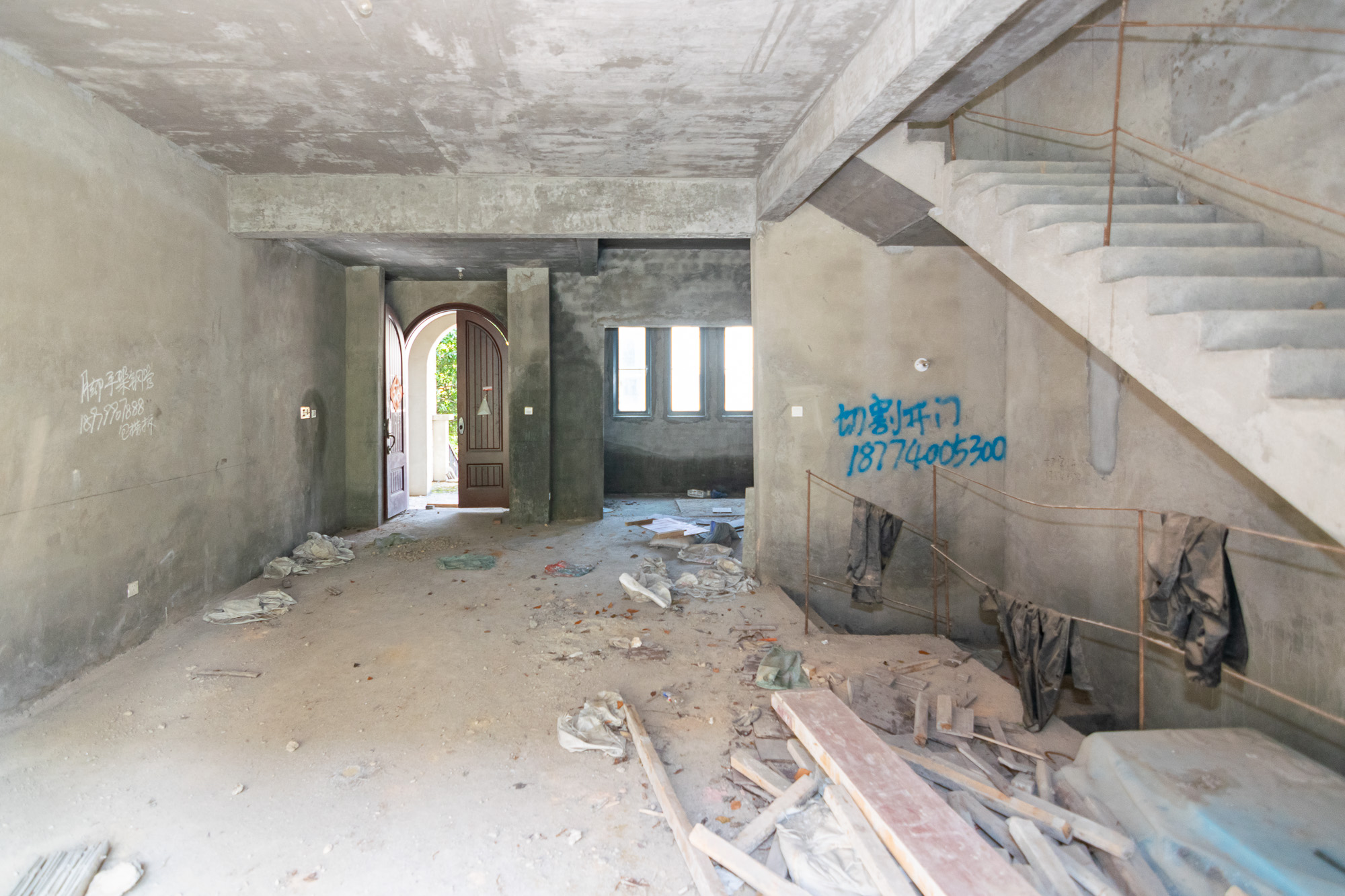 中粮北纬28°别墅  5室2厅2卫    340.0万 中粮北纬28°别墅  5室2厅2卫    340.0万