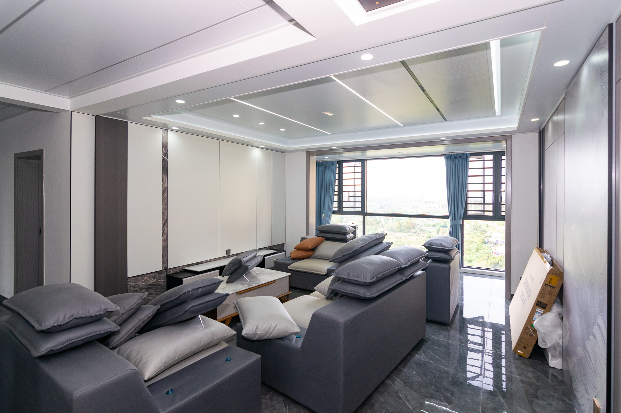 长郡旁牛津街(瑞凯滨江雅苑) 3室2厅2卫 108.8万 长郡旁牛津街(瑞凯滨江雅苑) 3室2厅2卫 108.8万客厅