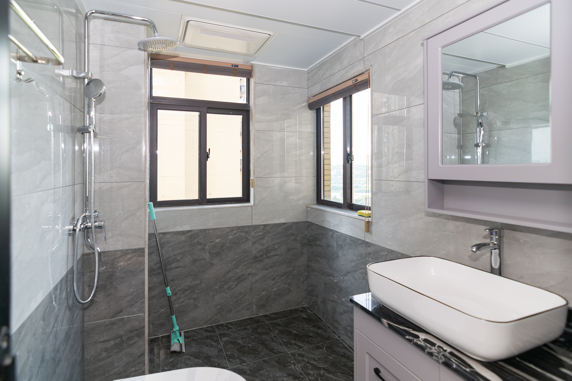 长郡旁牛津街(瑞凯滨江雅苑) 3室2厅2卫 108.8万 长郡旁牛津街(瑞凯滨江雅苑) 3室2厅2卫 108.8万卫生间