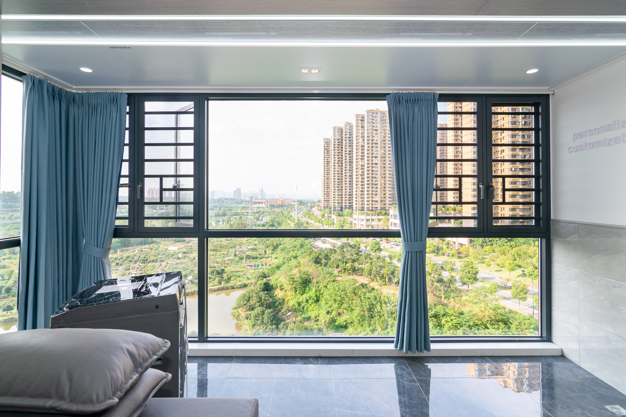 长郡旁牛津街(瑞凯滨江雅苑) 3室2厅2卫 108.8万 长郡旁牛津街(瑞凯滨江雅苑) 3室2厅2卫 108.8万阳台