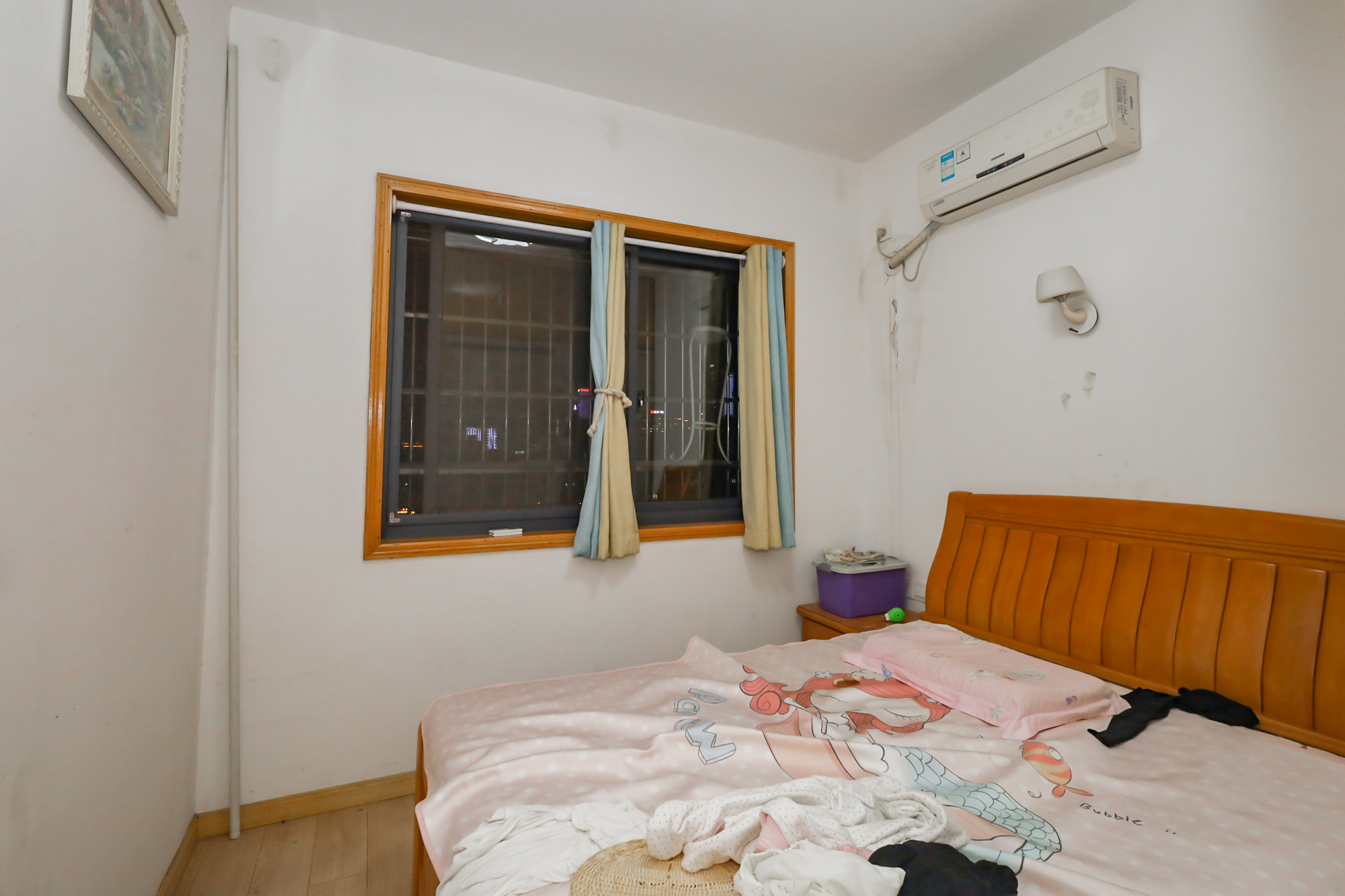 景秀江山  3室2厅1卫    105.0万 景秀江山  3室2厅1卫    105.0万卧室