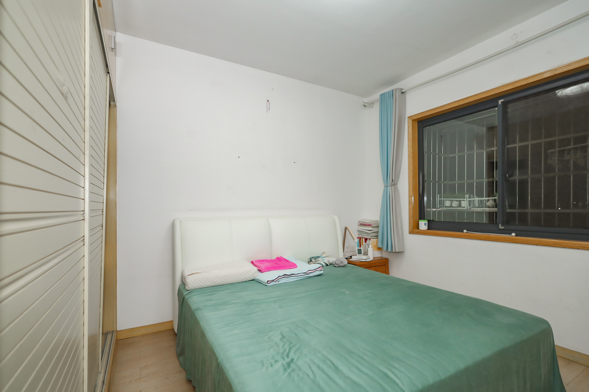 景秀江山  3室2厅1卫    105.0万 景秀江山  3室2厅1卫    105.0万卧室