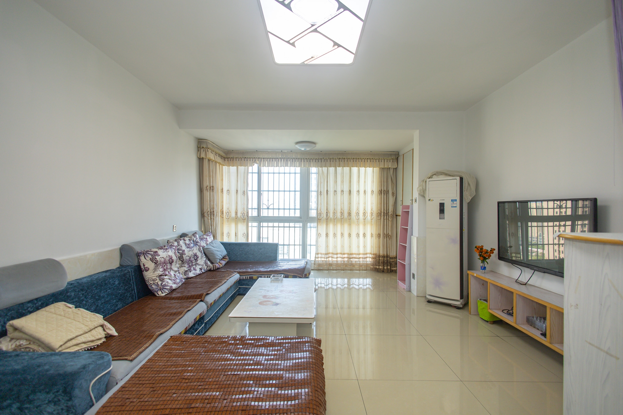 楚天世纪城东苑 4室2厅2卫 78.0万 楚天世纪城东苑 4室2厅2卫 78.0万客厅