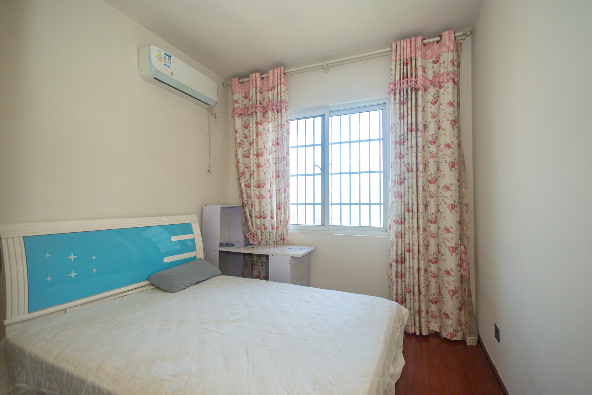 楚天世纪城东苑 4室2厅2卫 78.0万 楚天世纪城东苑 4室2厅2卫 78.0万卧室