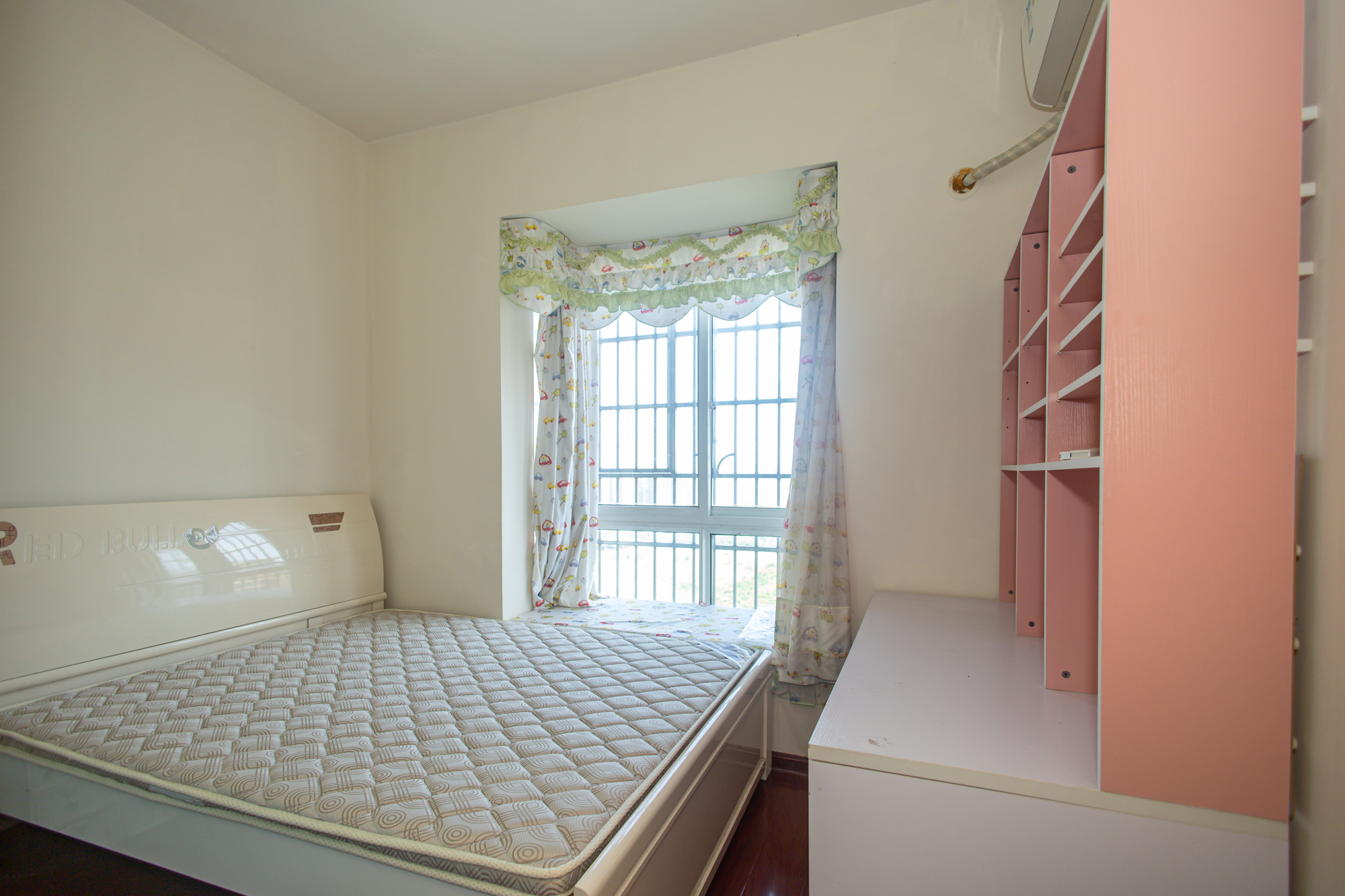 楚天世纪城东苑 4室2厅2卫 78.0万 楚天世纪城东苑 4室2厅2卫 78.0万卧室