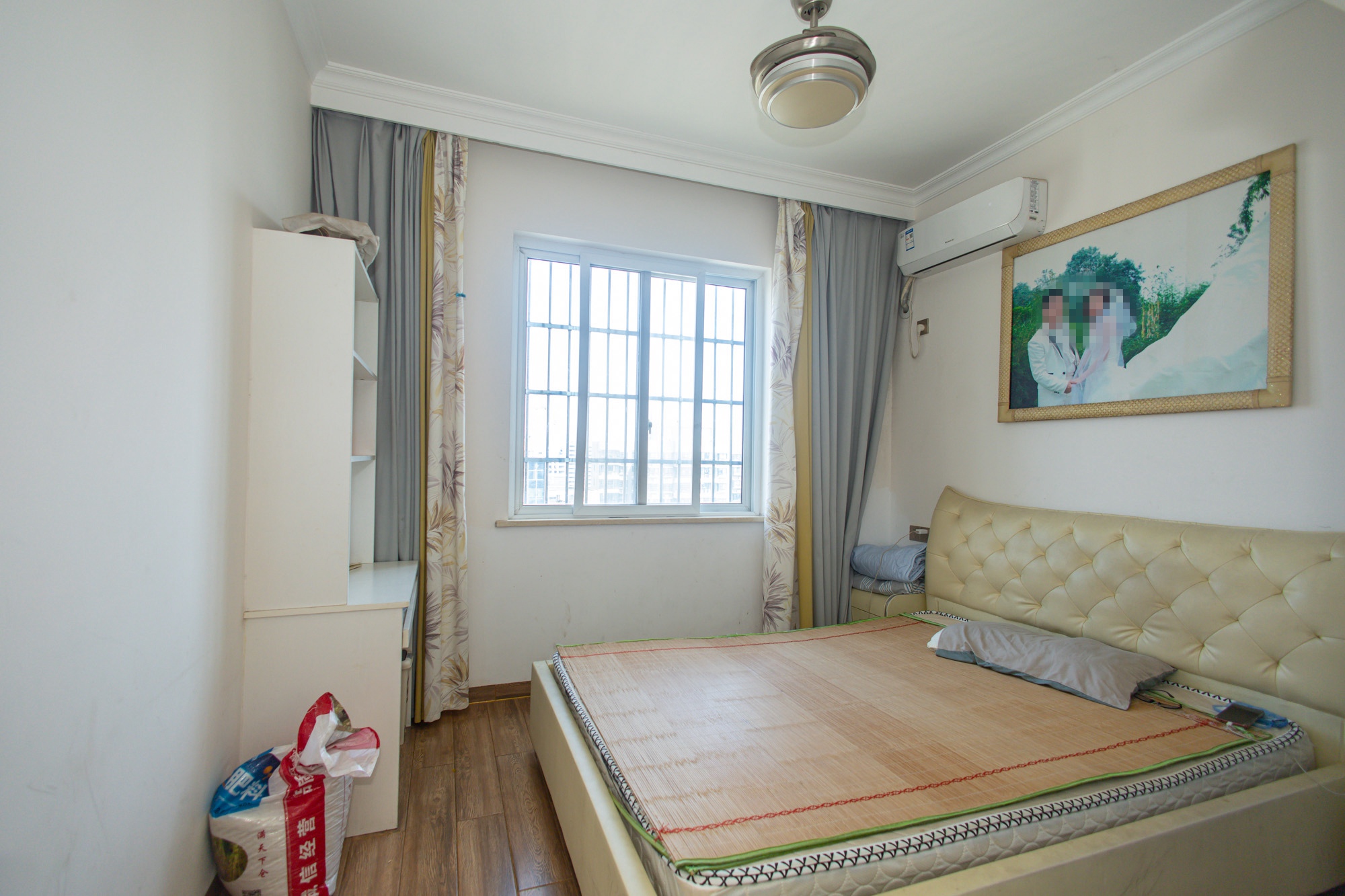 楚天世纪城东苑  3室2厅2卫    95.0万卧室