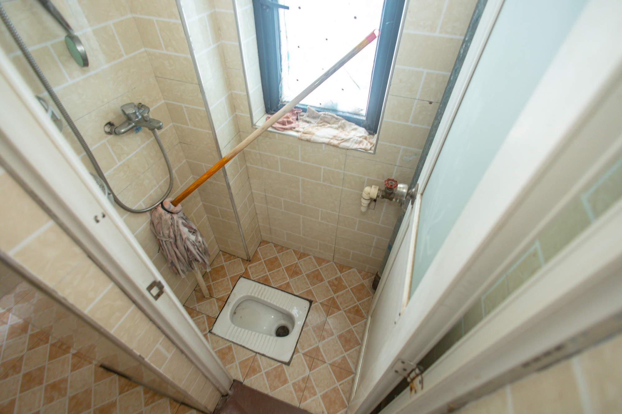 星沙派  1室1厅1卫    16.0万 星沙派  1室1厅1卫    16.0万卫生间