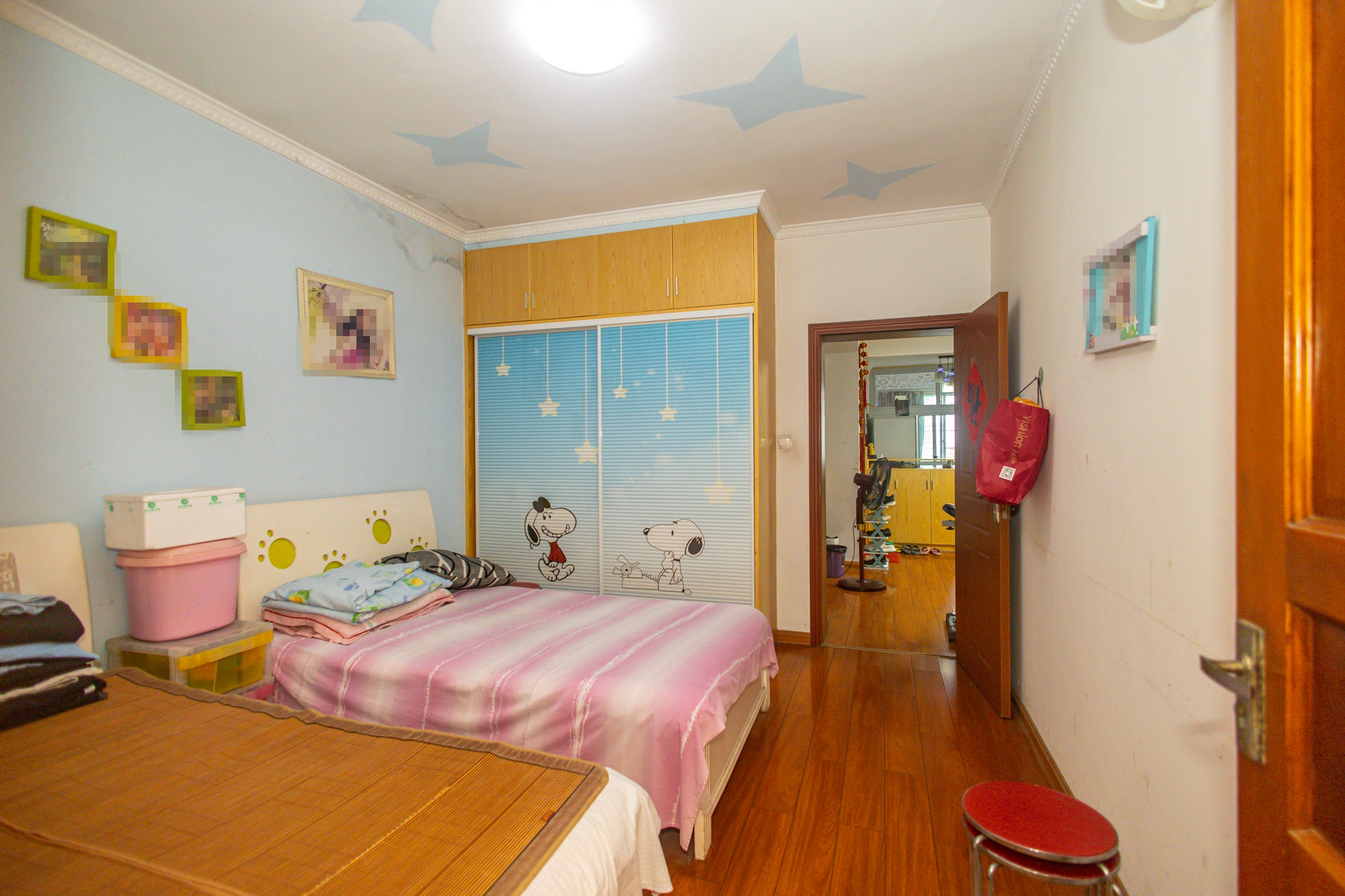 中南汽车世界  2室2厅1卫    38.0万 中南汽车世界  2室2厅1卫    38.0万卧室