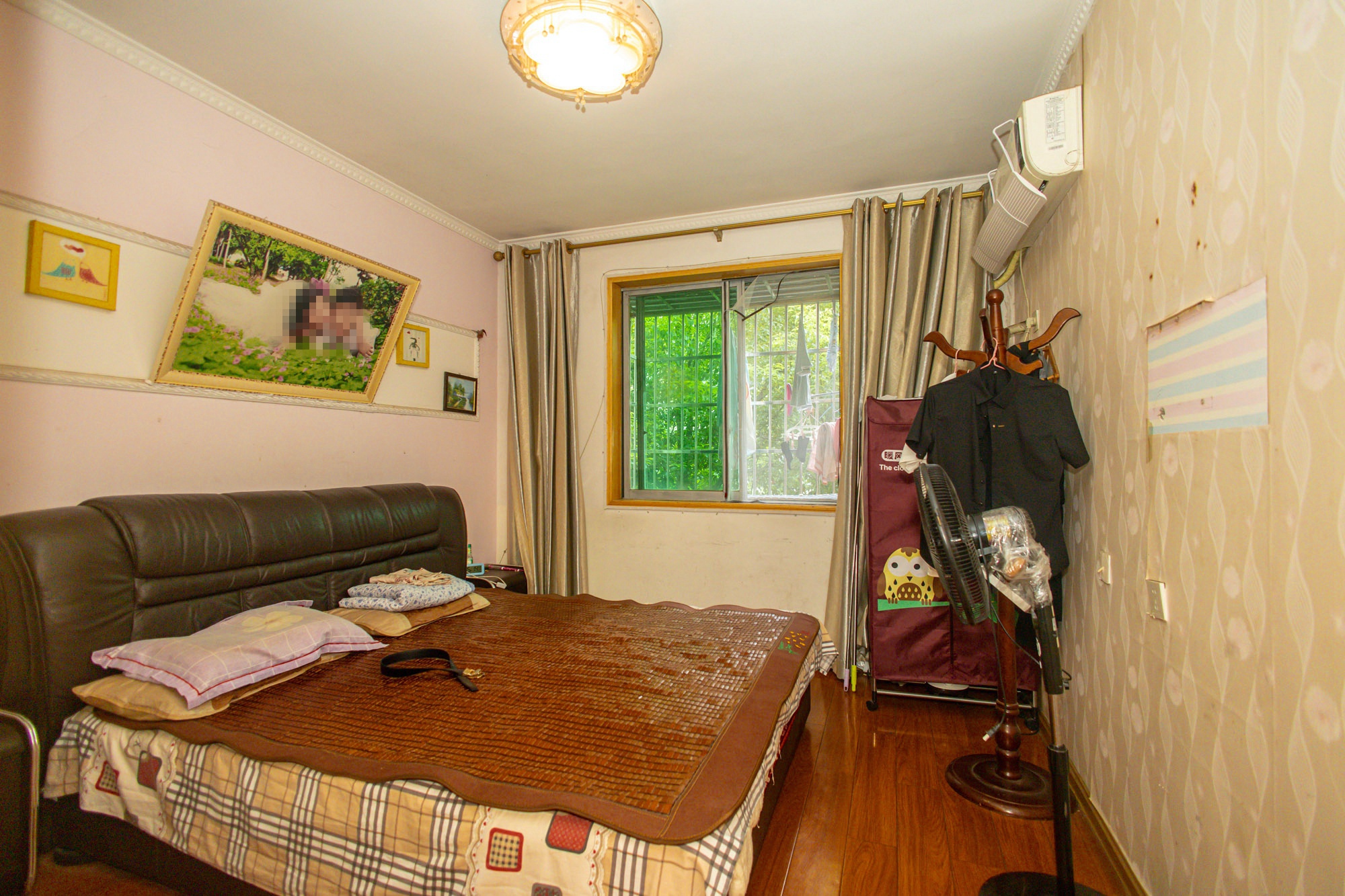 中南汽车世界  2室2厅1卫    38.0万 中南汽车世界  2室2厅1卫    38.0万卧室