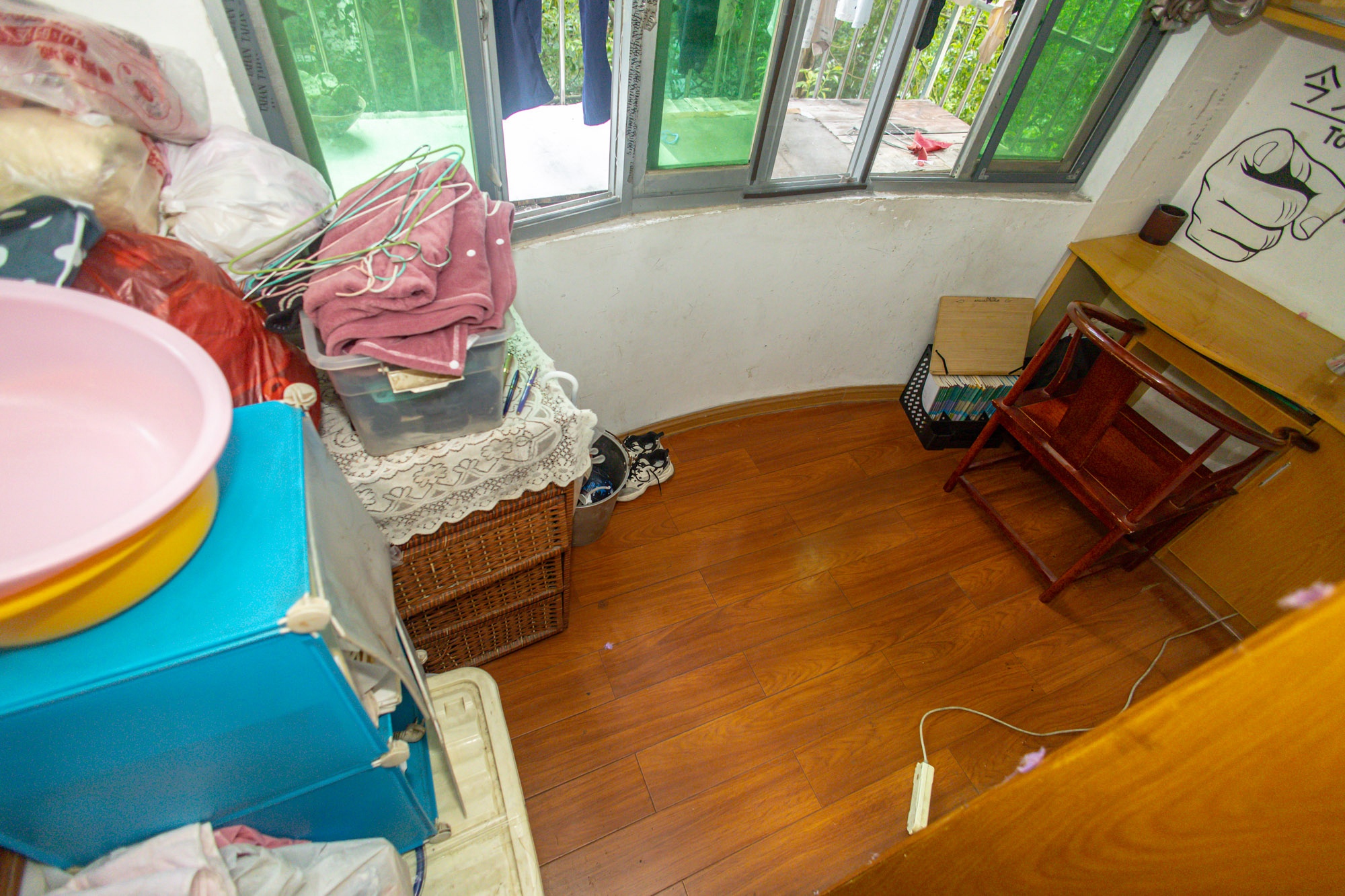 中南汽车世界  2室2厅1卫    38.0万 中南汽车世界  2室2厅1卫    38.0万阳台