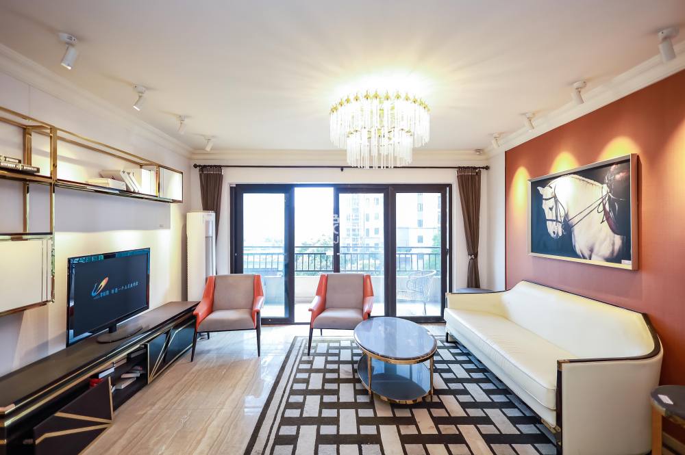 碧桂园荟隽棠  4室2厅2卫    105.0万