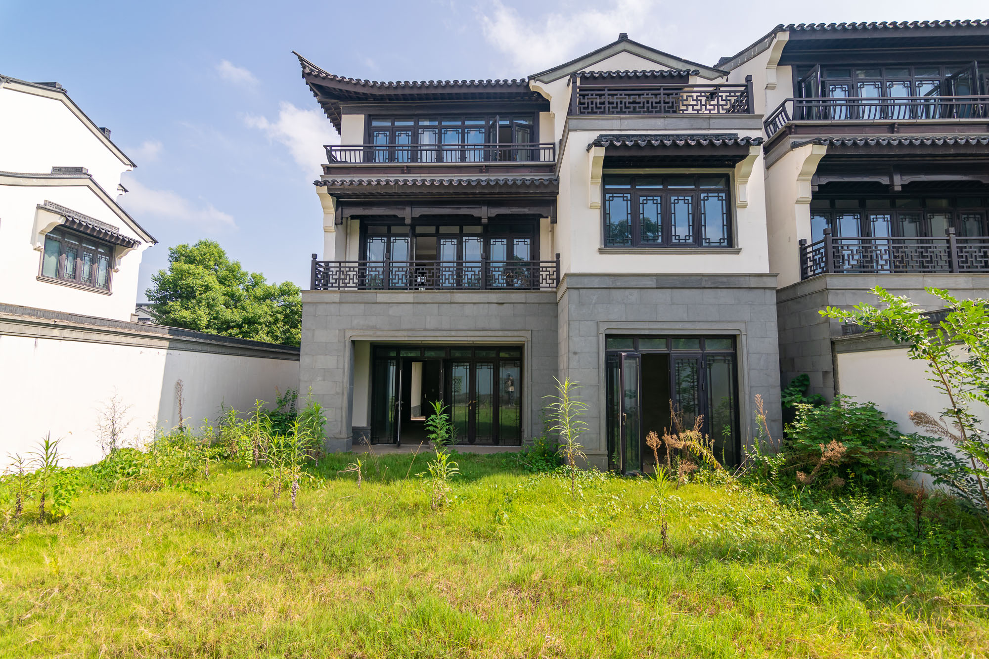 绿城高尔夫小镇  6室2厅4卫    800.0万其他