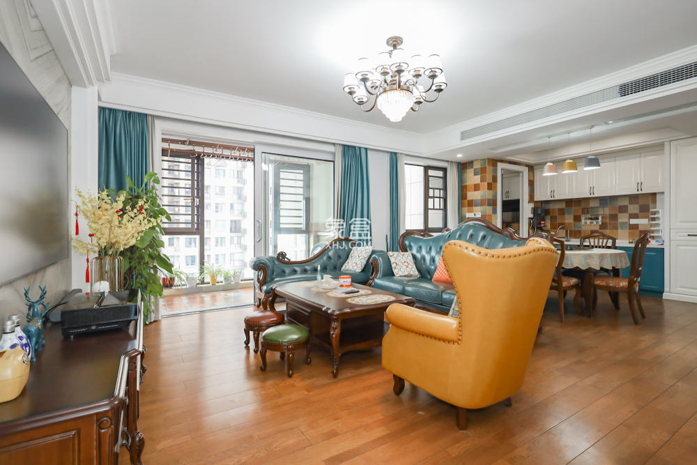 世茂外滩里（世茂铂翠湾三期）  4室2厅2卫    280.0万