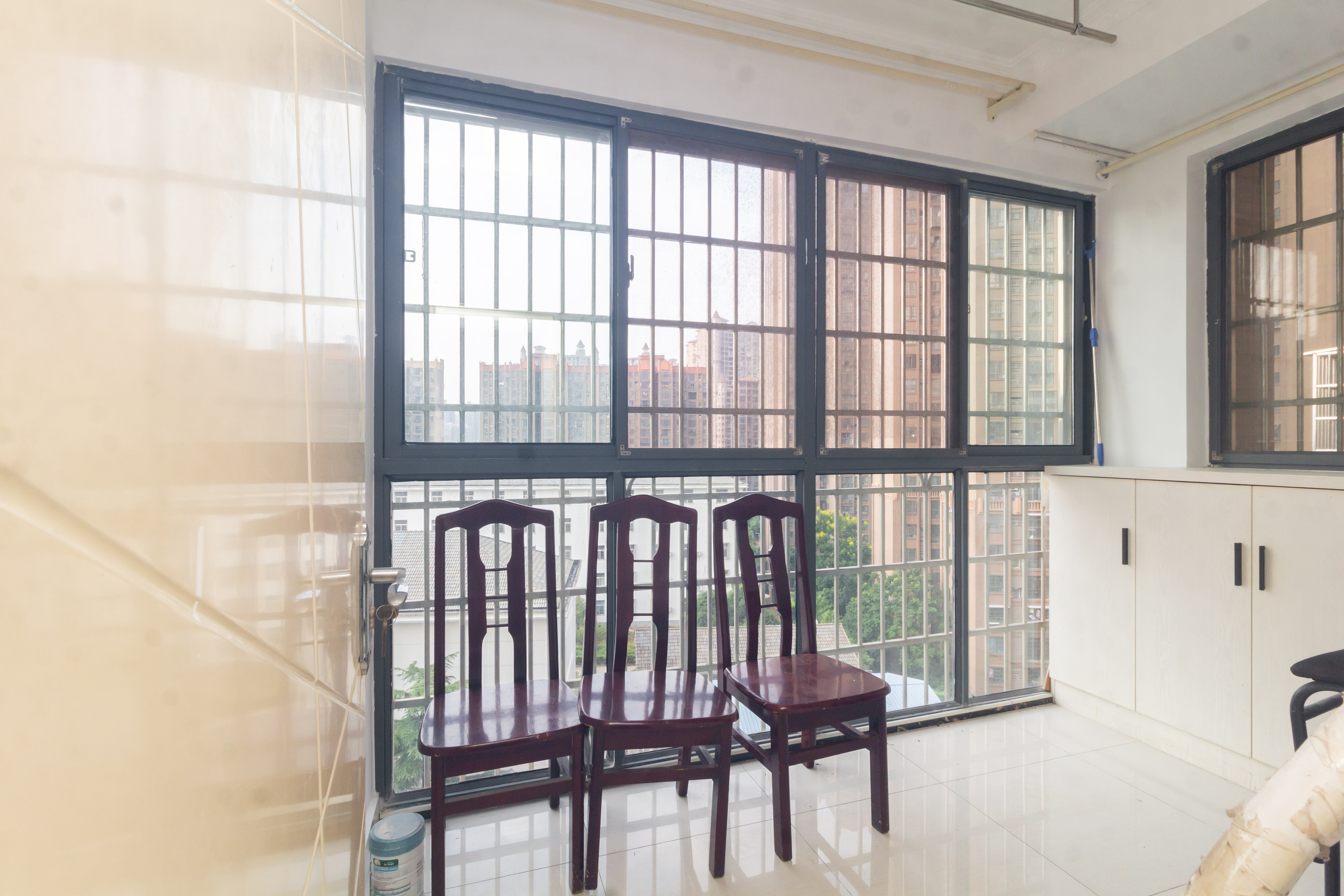 爵士湘 3室1厅1卫 79.8万 爵士湘 3室1厅1卫 79.8万卧室