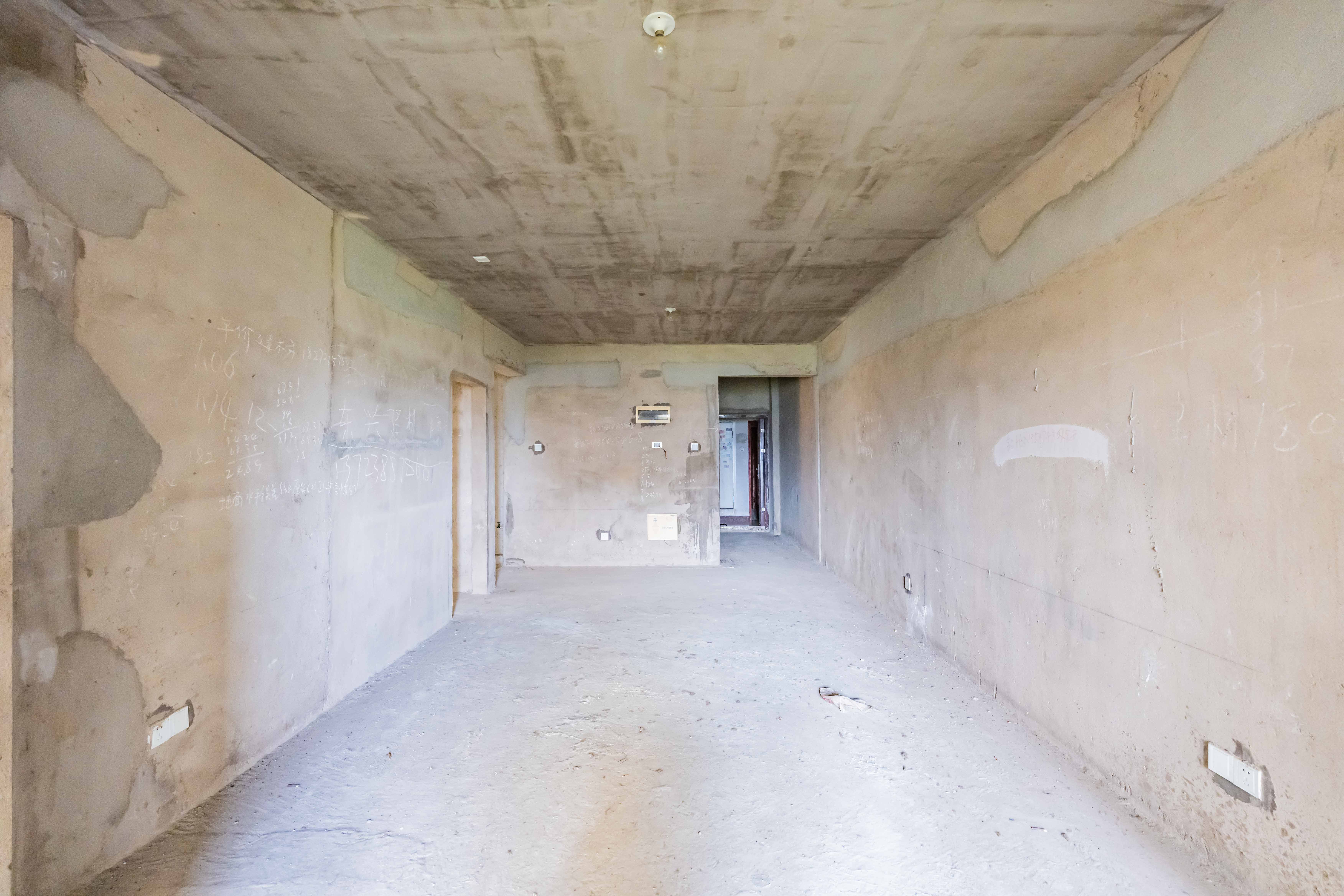 悦湖山  4室2厅2卫    75.0万 悦湖山  4室2厅2卫    75.0万